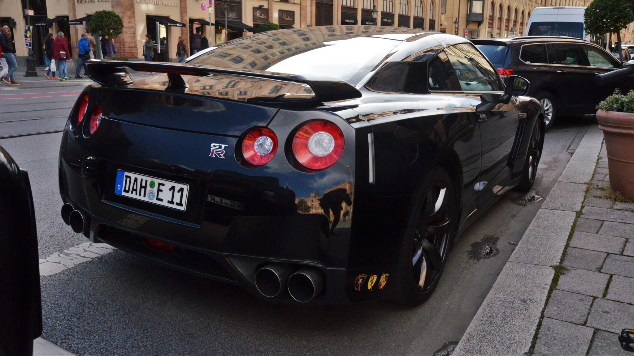 Nissan GTR - DAH-E11