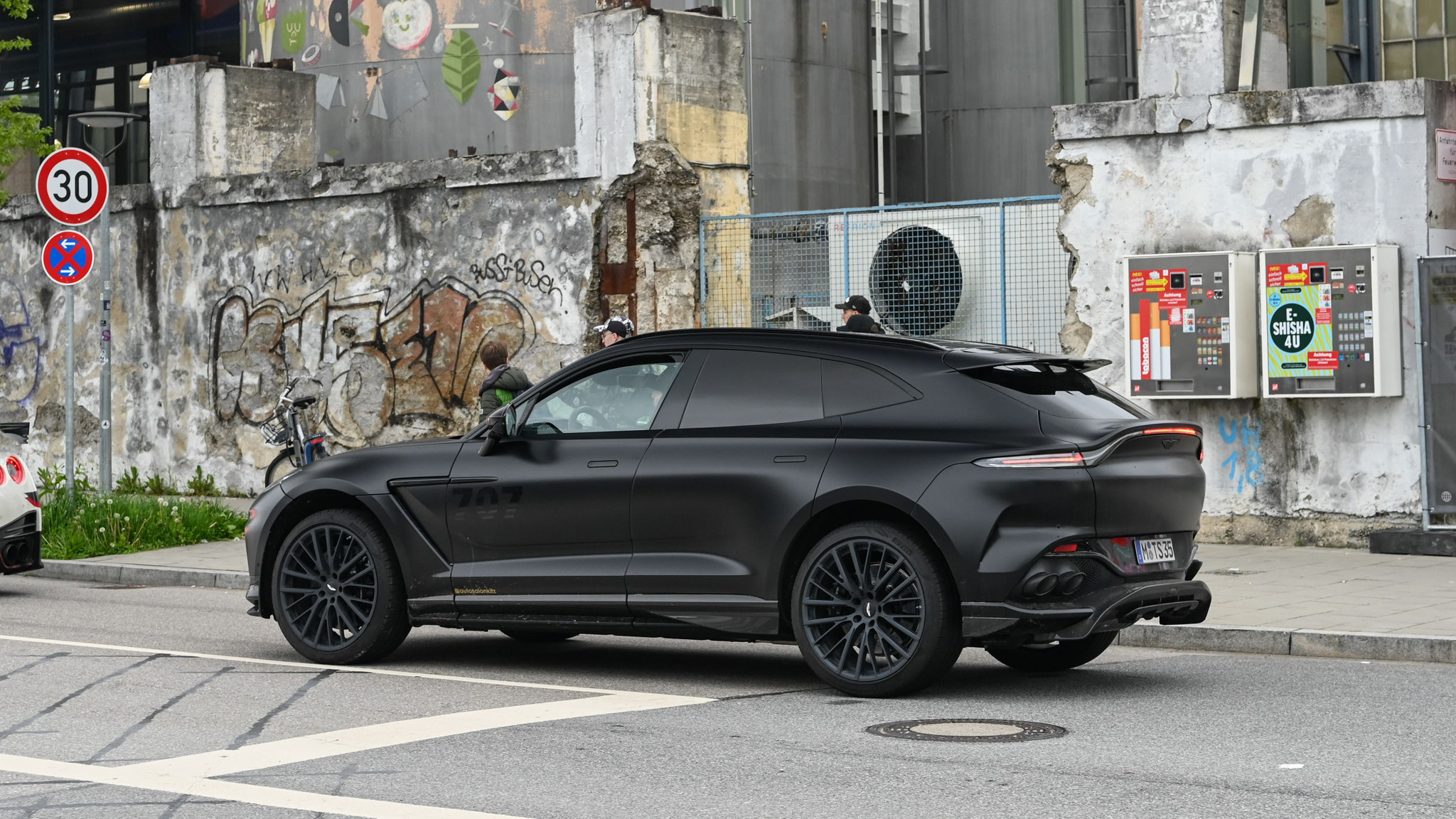 Aston Martin DBX 707 - M-TS35
