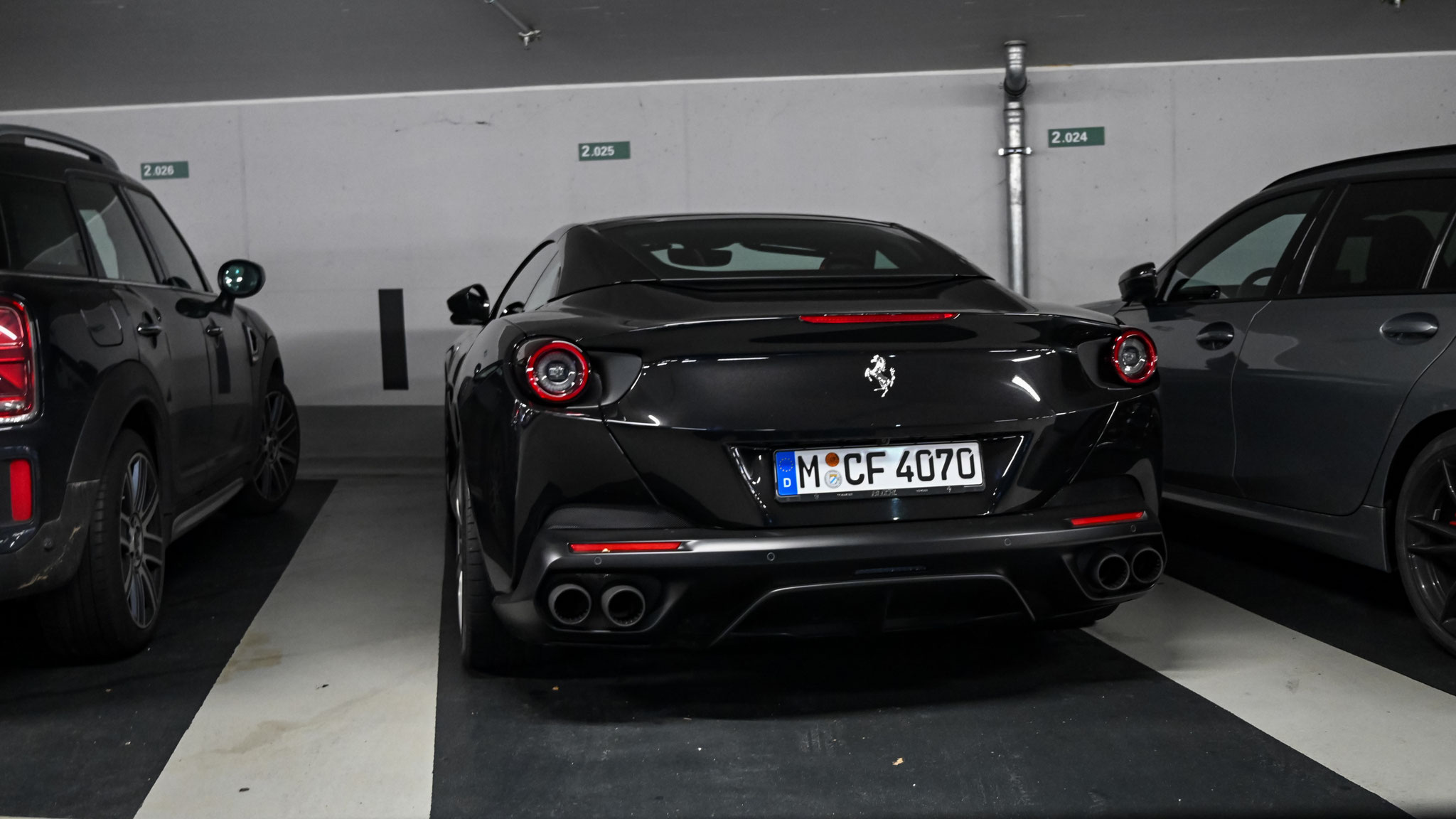 Ferrari Portofino - M-CF4070