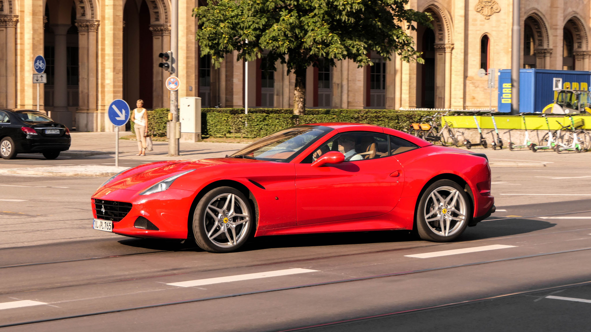 Ferrari California T - TÖL-PL765
