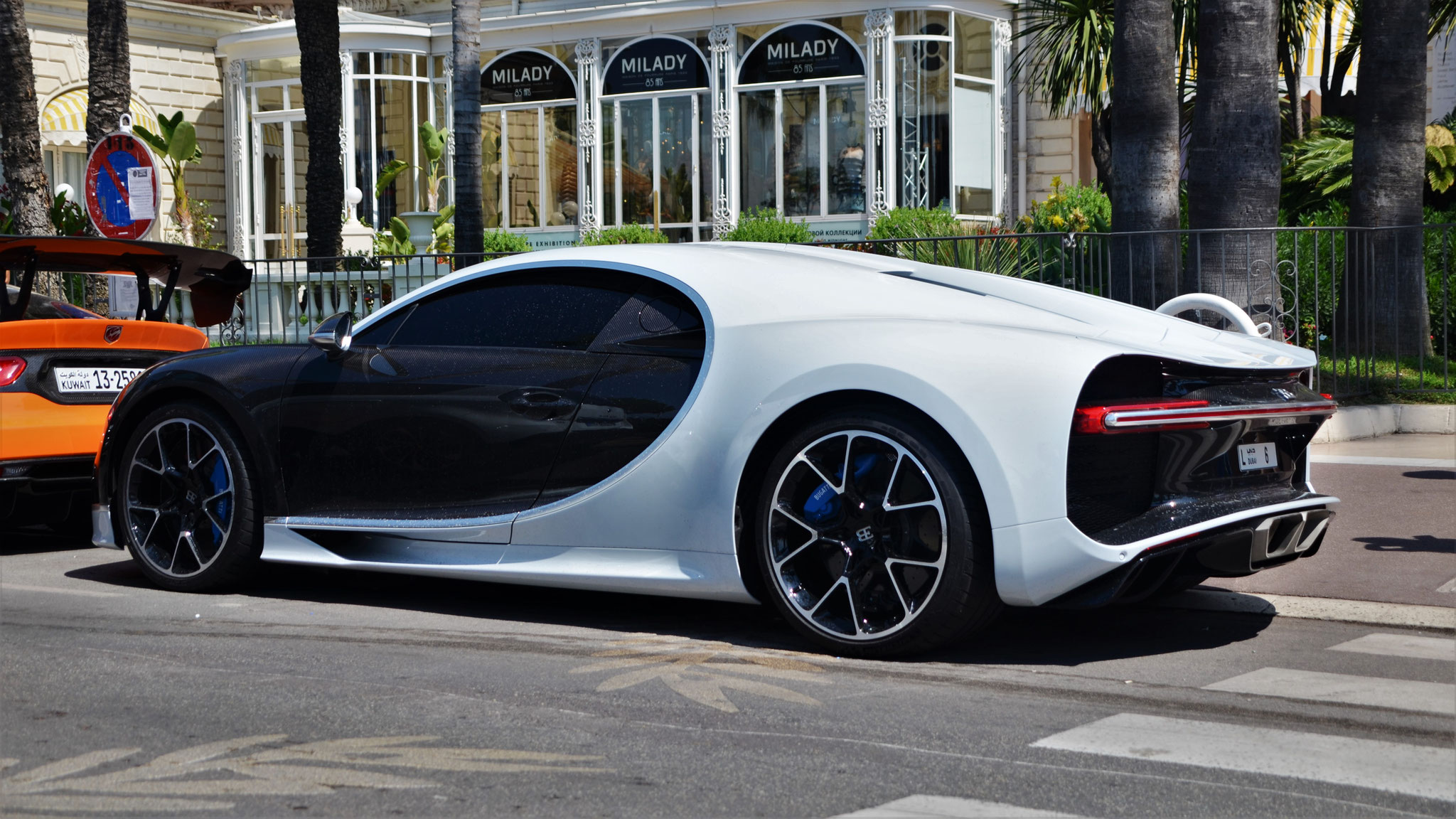 Bugatti Chiron - L6 (Dubai)