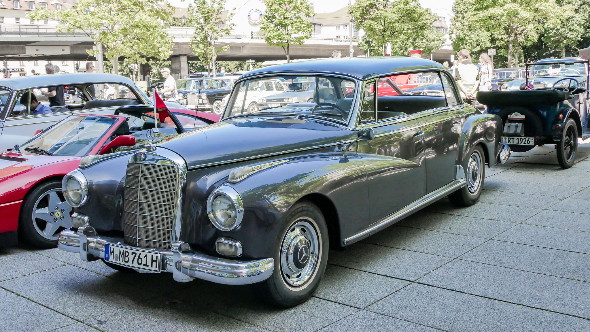 Mercedes 300 Adenauer - M-MB761H