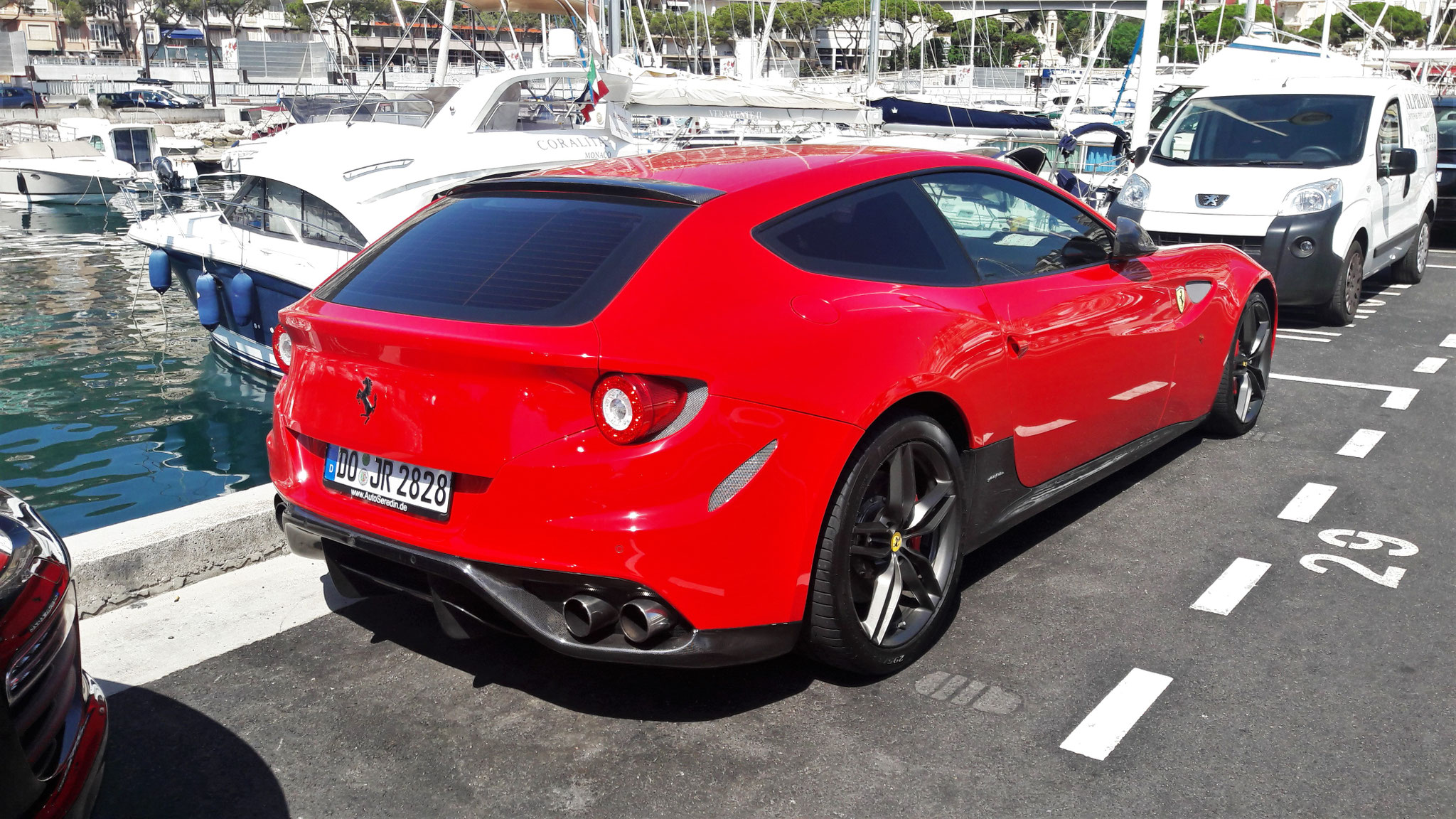 Ferrari FF - DO-JR2828