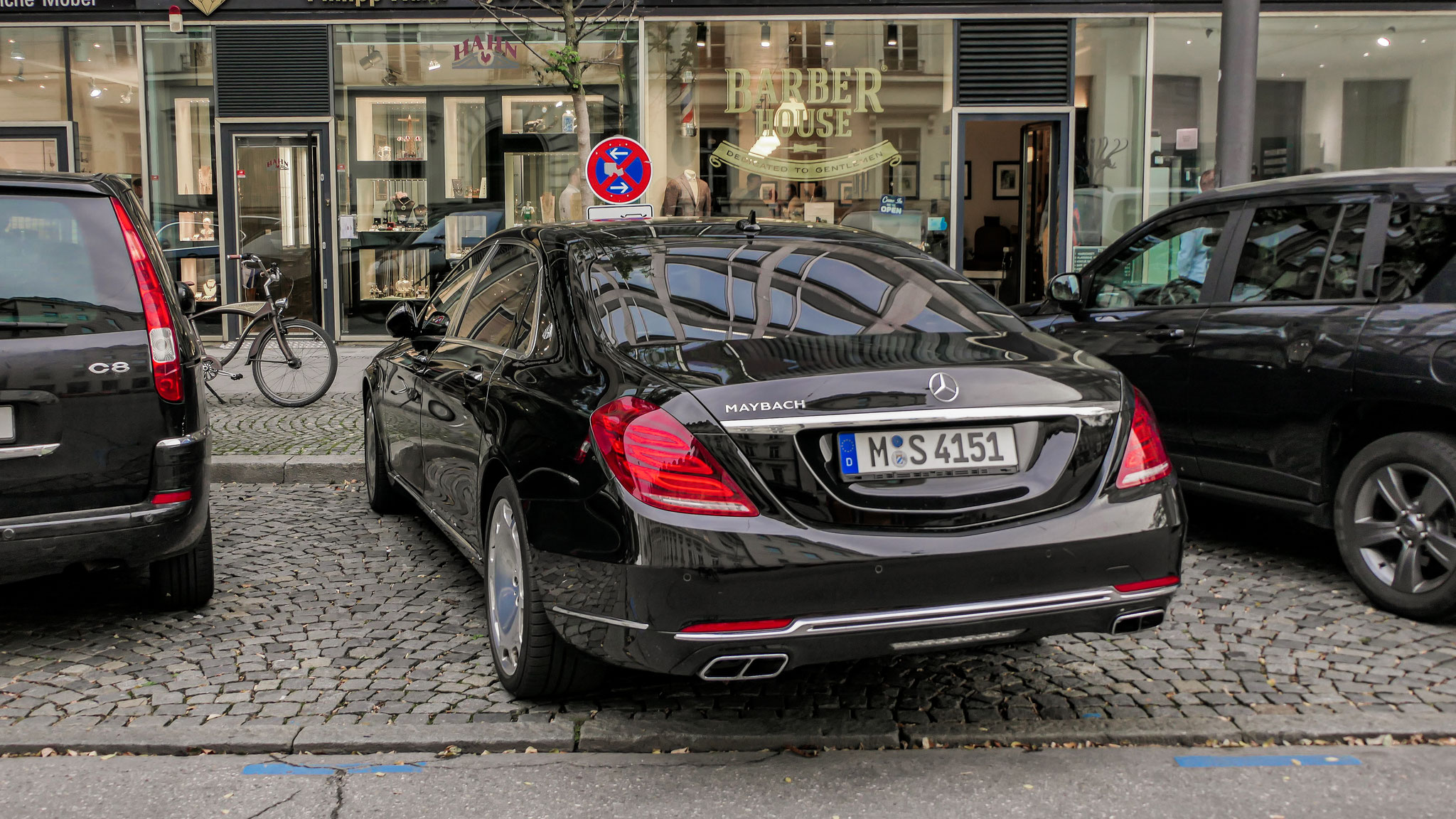 Mercedes Maybach S560 - M-S4151