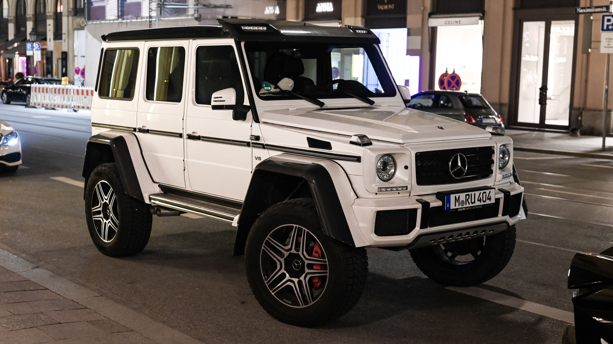 Mercedes G500 4x4² - M-RU404