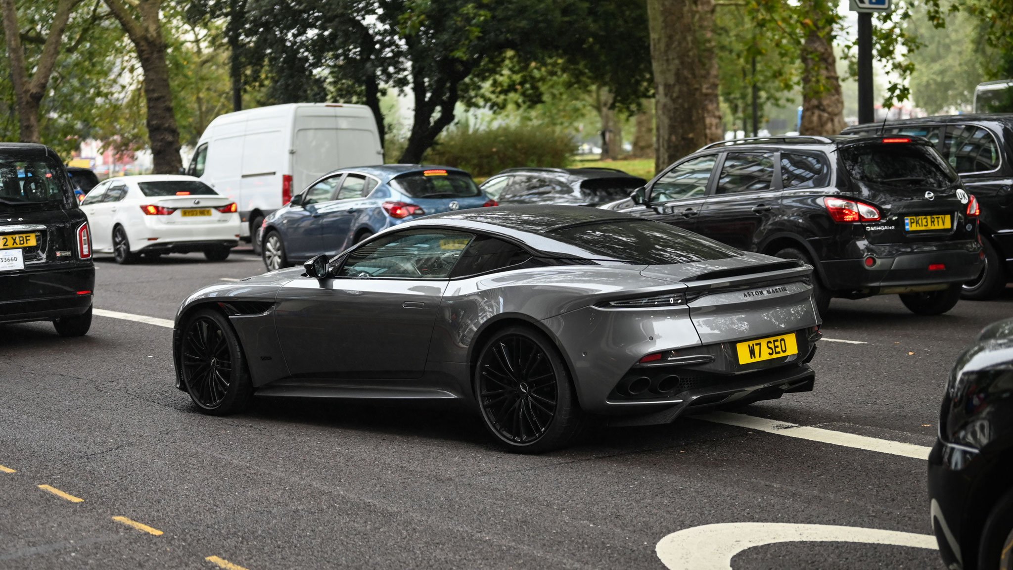 Aston Martin DBS Superleggera - W7SEO (GB)