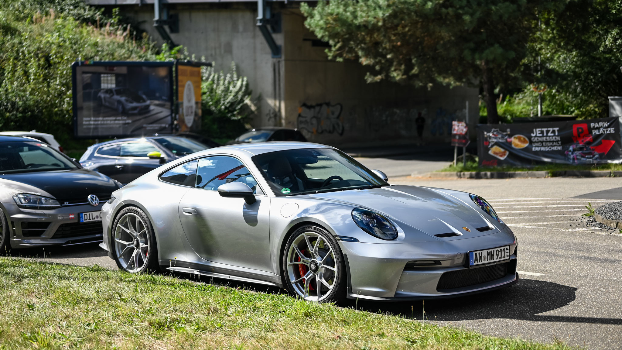 Porsche 992 GT3 Touring - AW-MW911