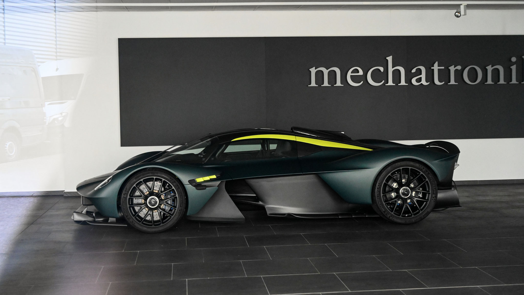 Aston Martin Valkyrie - ES-06440
