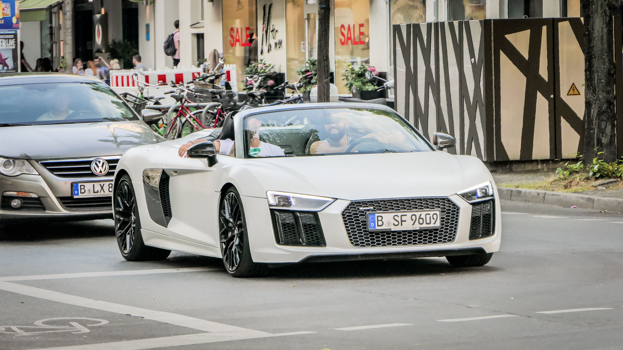 Audi R8 V10 Spyder - B-SF9609
