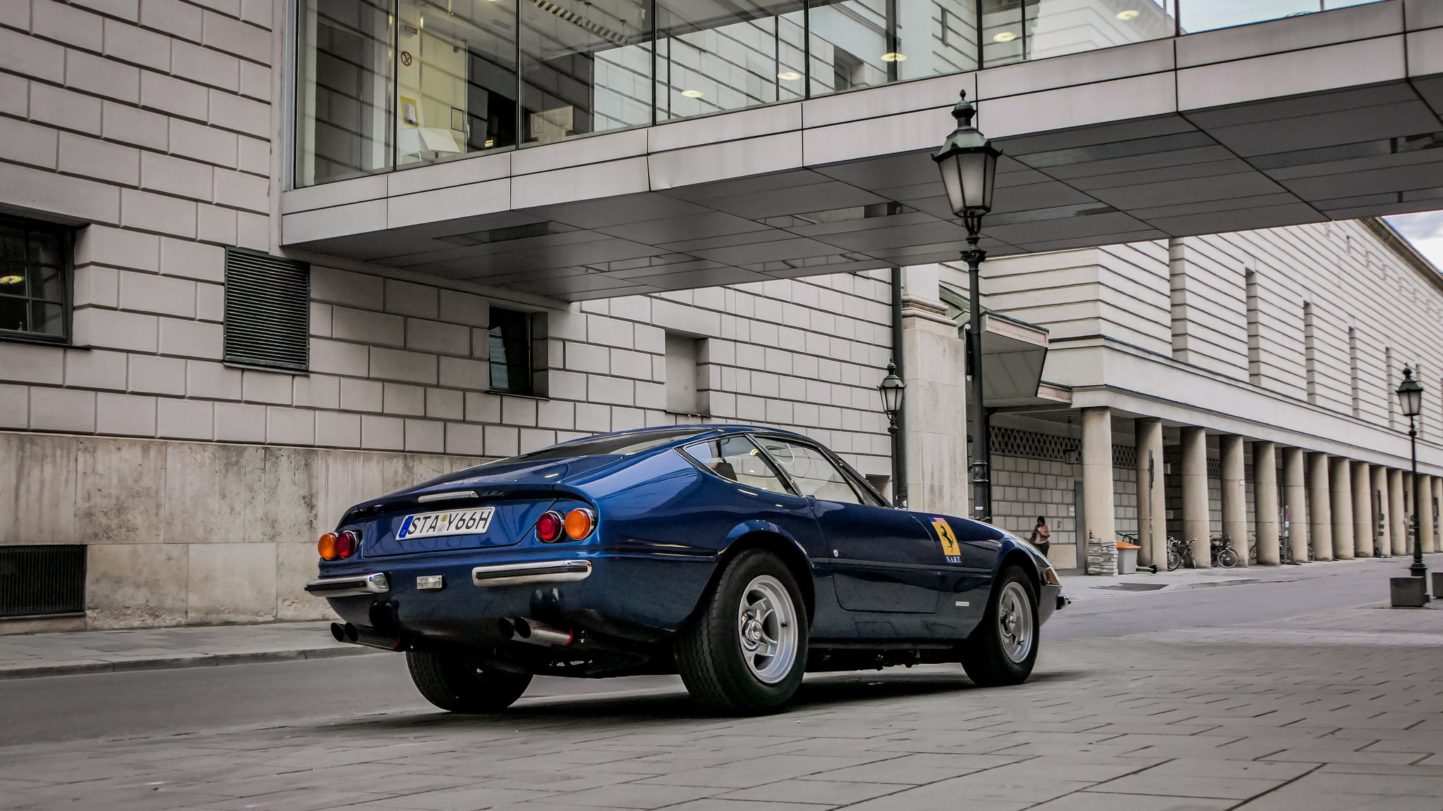 Ferrari 365 GTB/4 Daytona - STA-Y66H