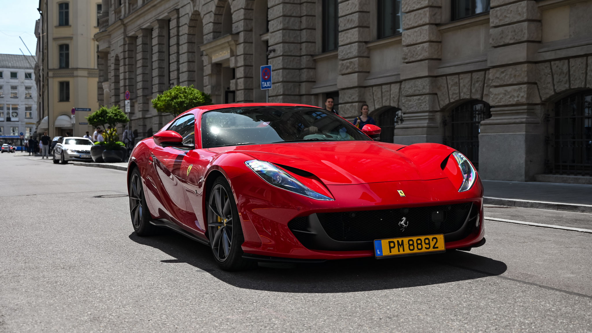 Ferrari 812 GTS - PM8892 (LUX)