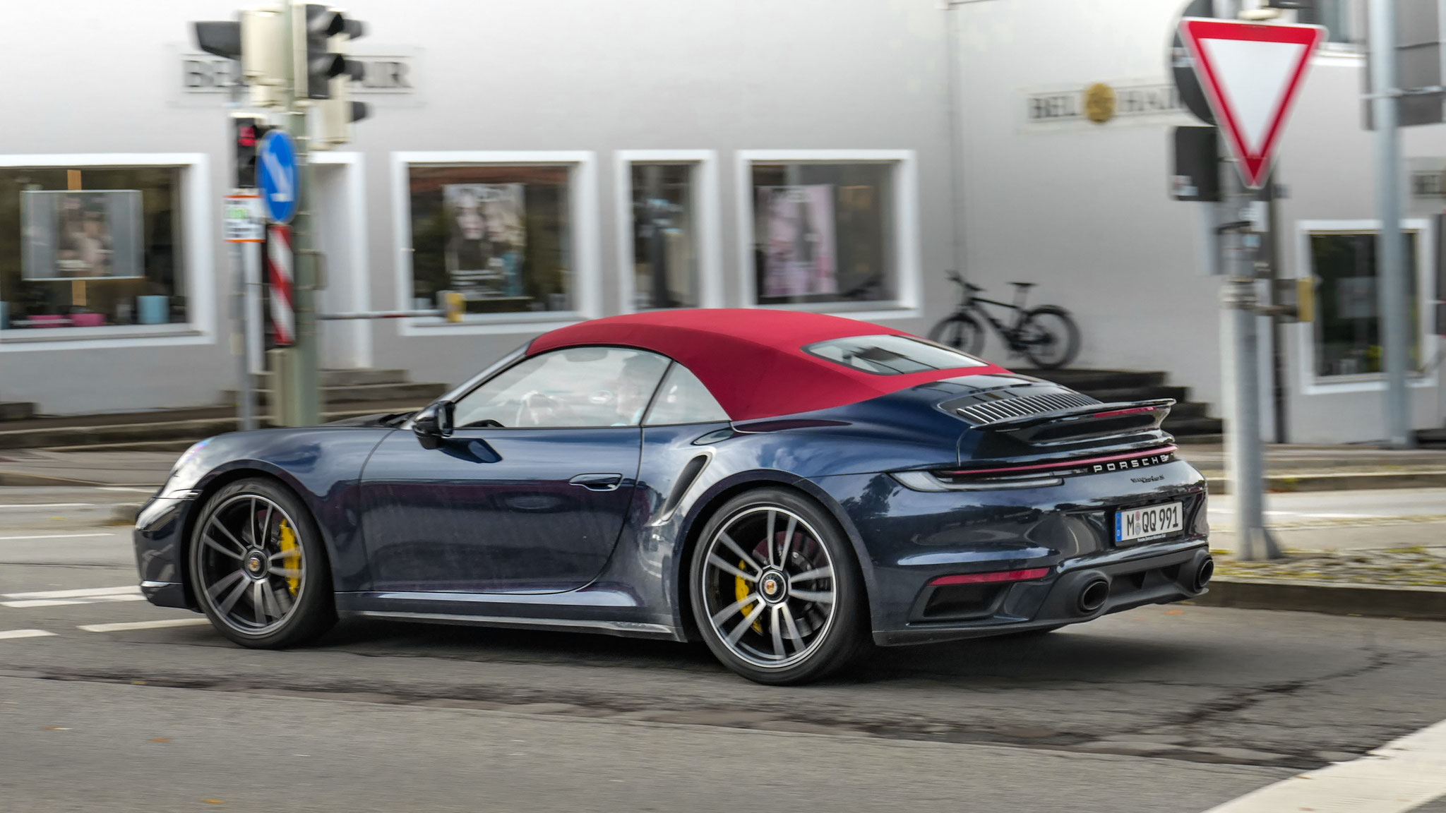 Porsche 992 Turbo S Cabrio - M-QQ991