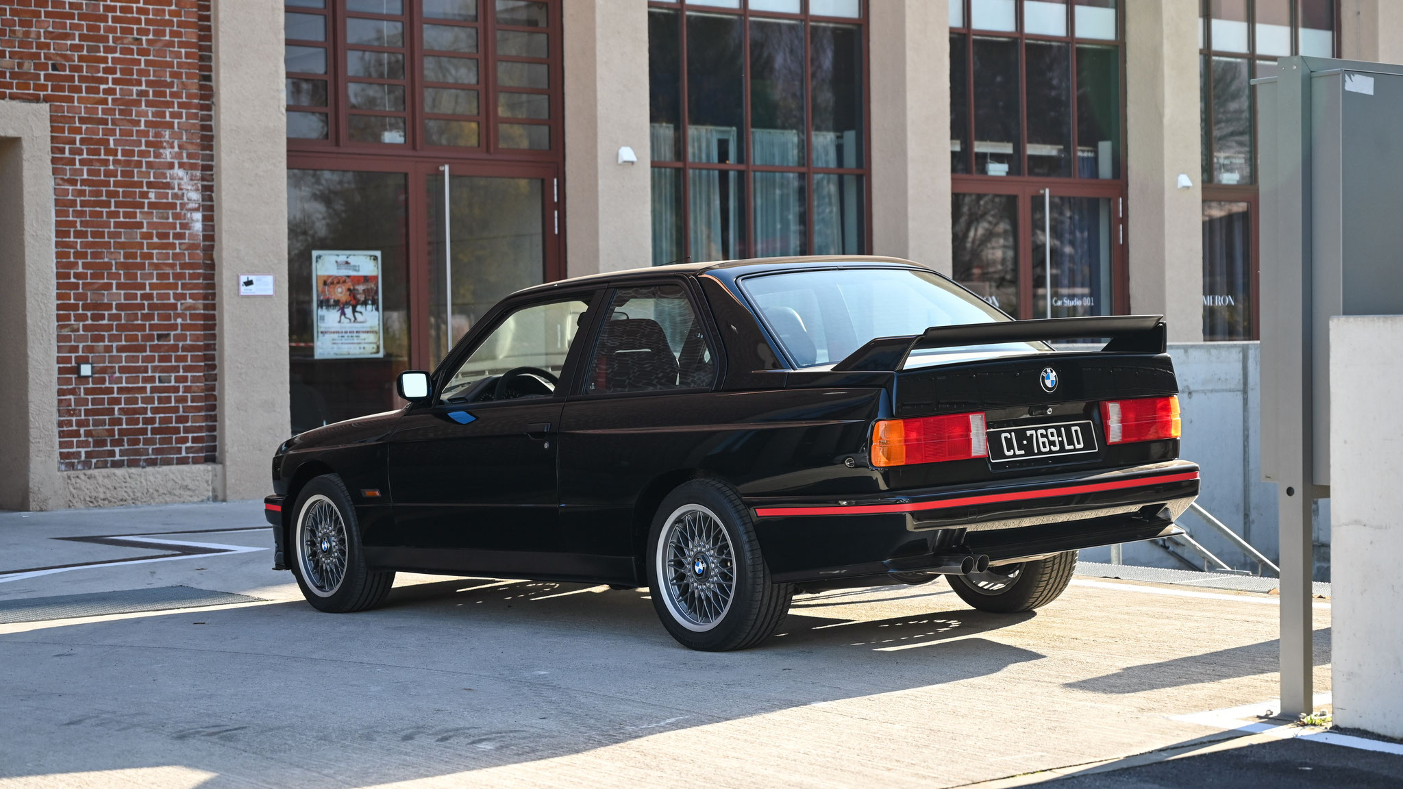 BMW M3 E30 - CL769LO (FRA)