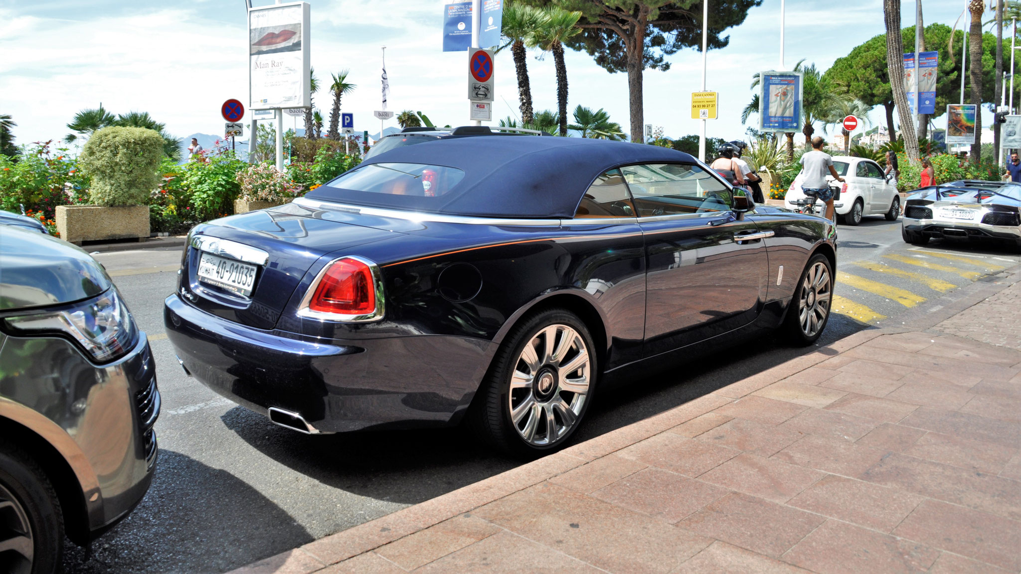 Rolls Royce Dawn - 4091035 (KWT)