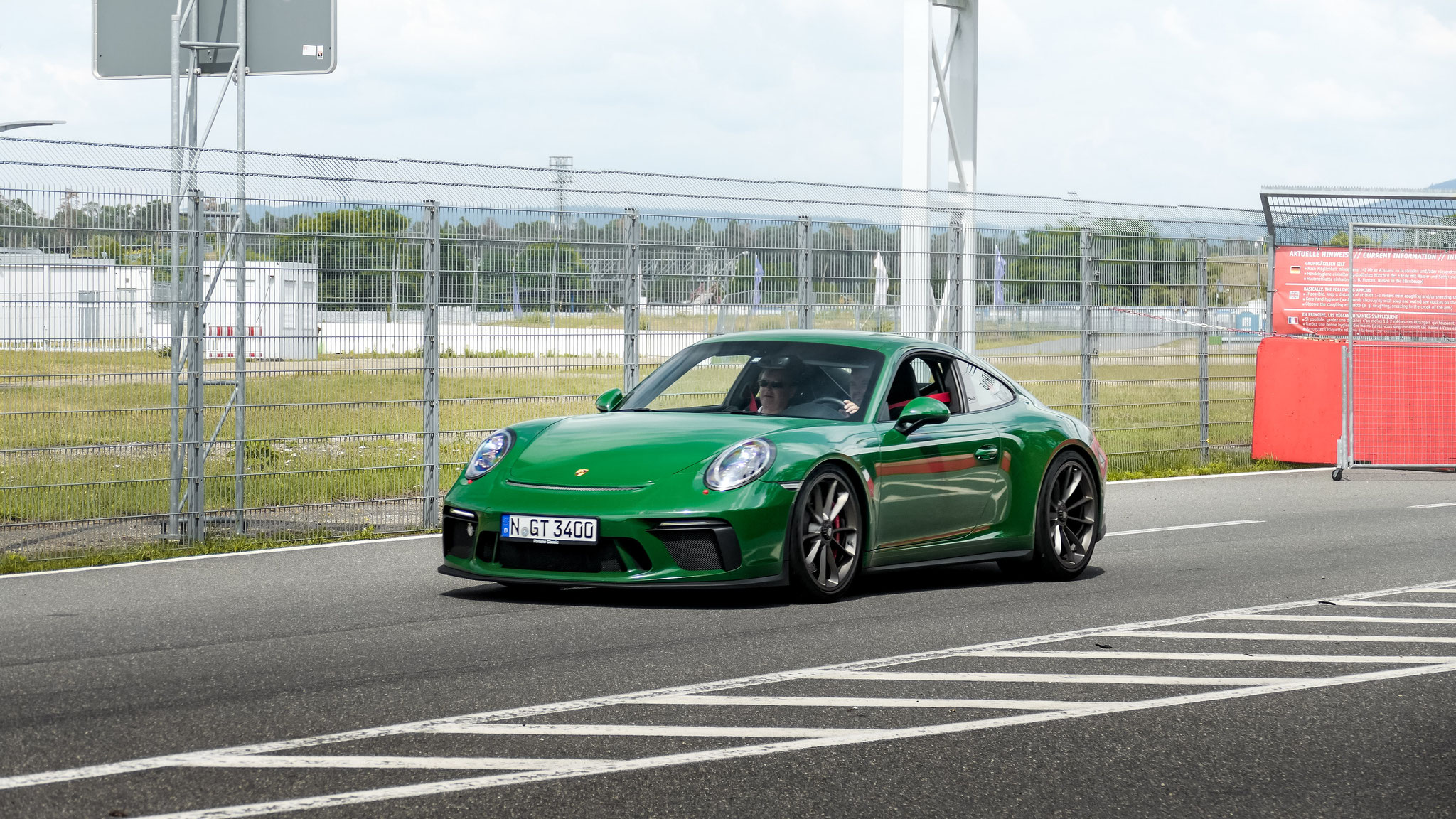Porsche 991 GT3 Touring - N-GT3400