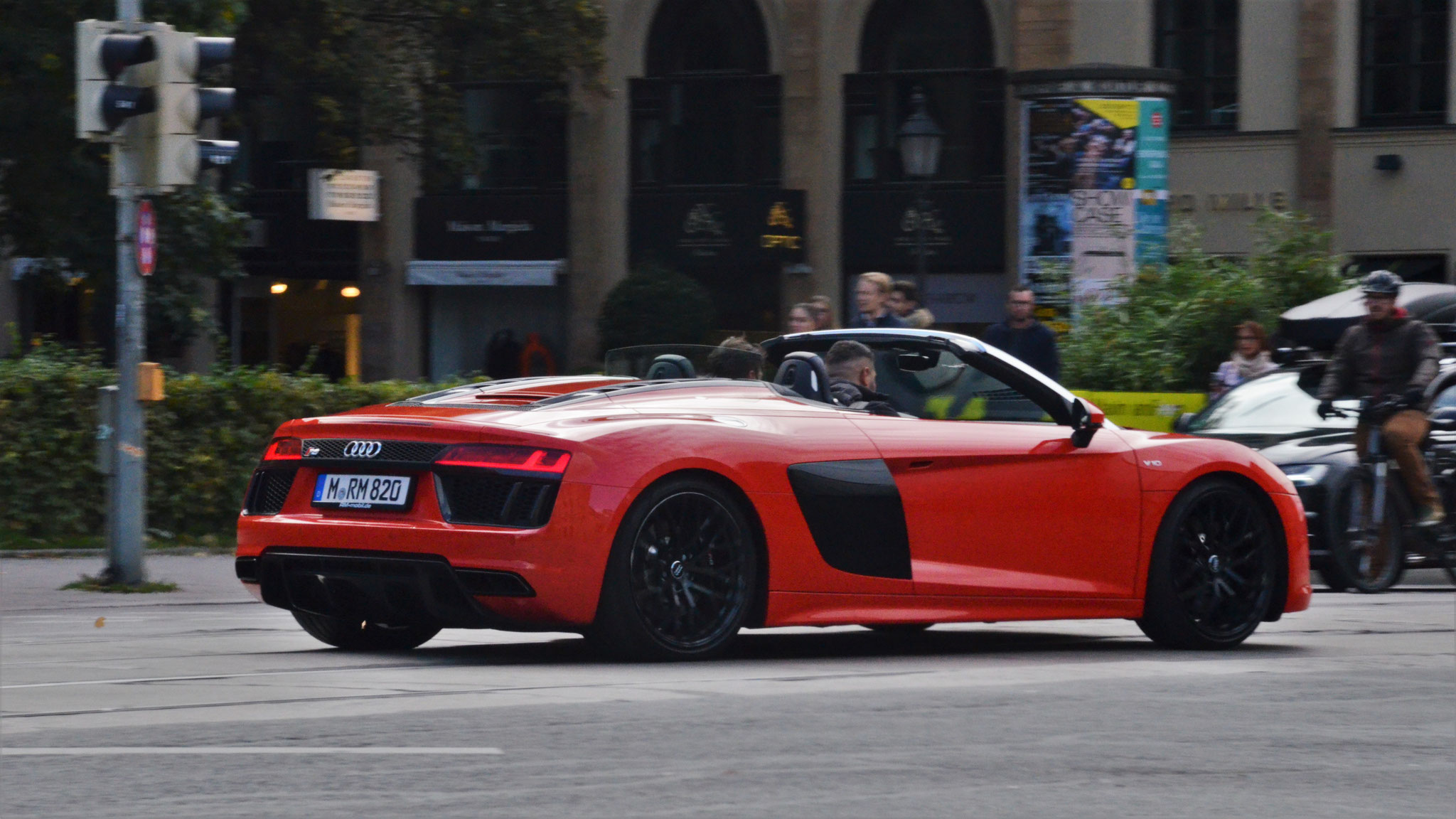 Audi R8 V10 Spyder - M-RM820