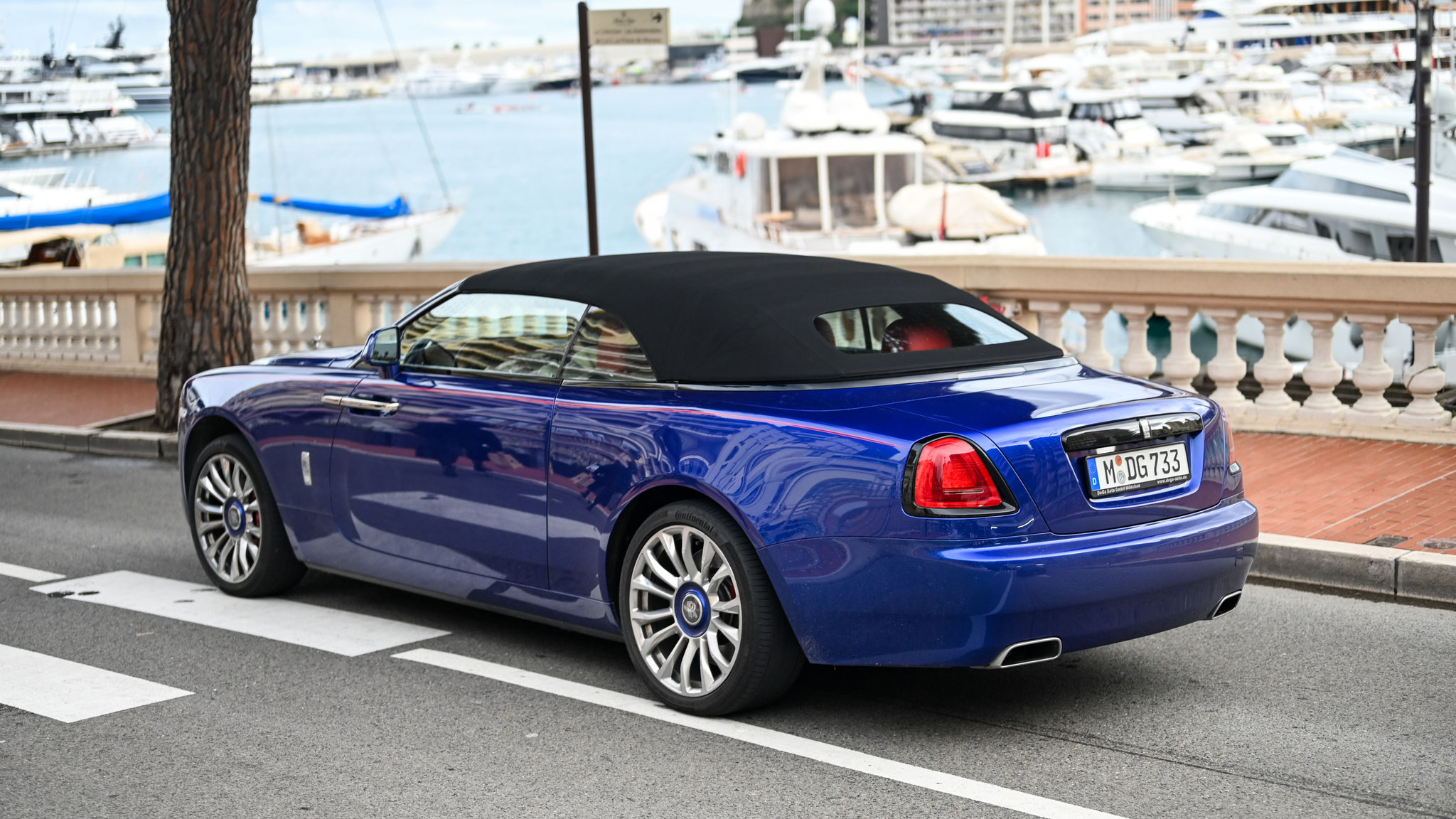 Rolls Royce Dawn - M-DG733