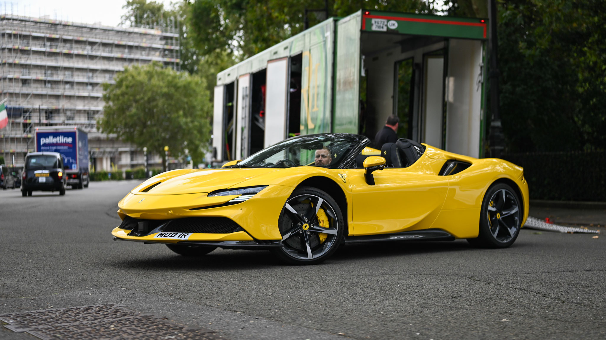 Ferrari SF90 Spider - MOD1R (GB)