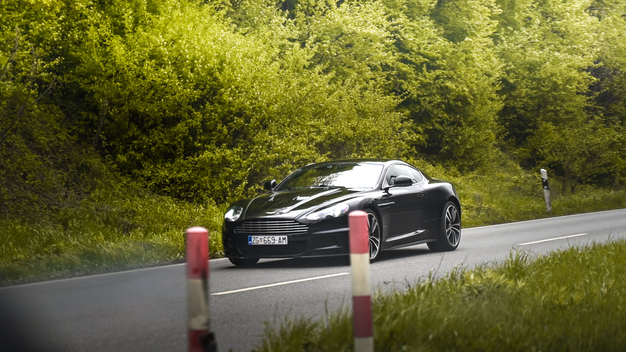 Aston Martin DBS - ZG669AM (CRO)