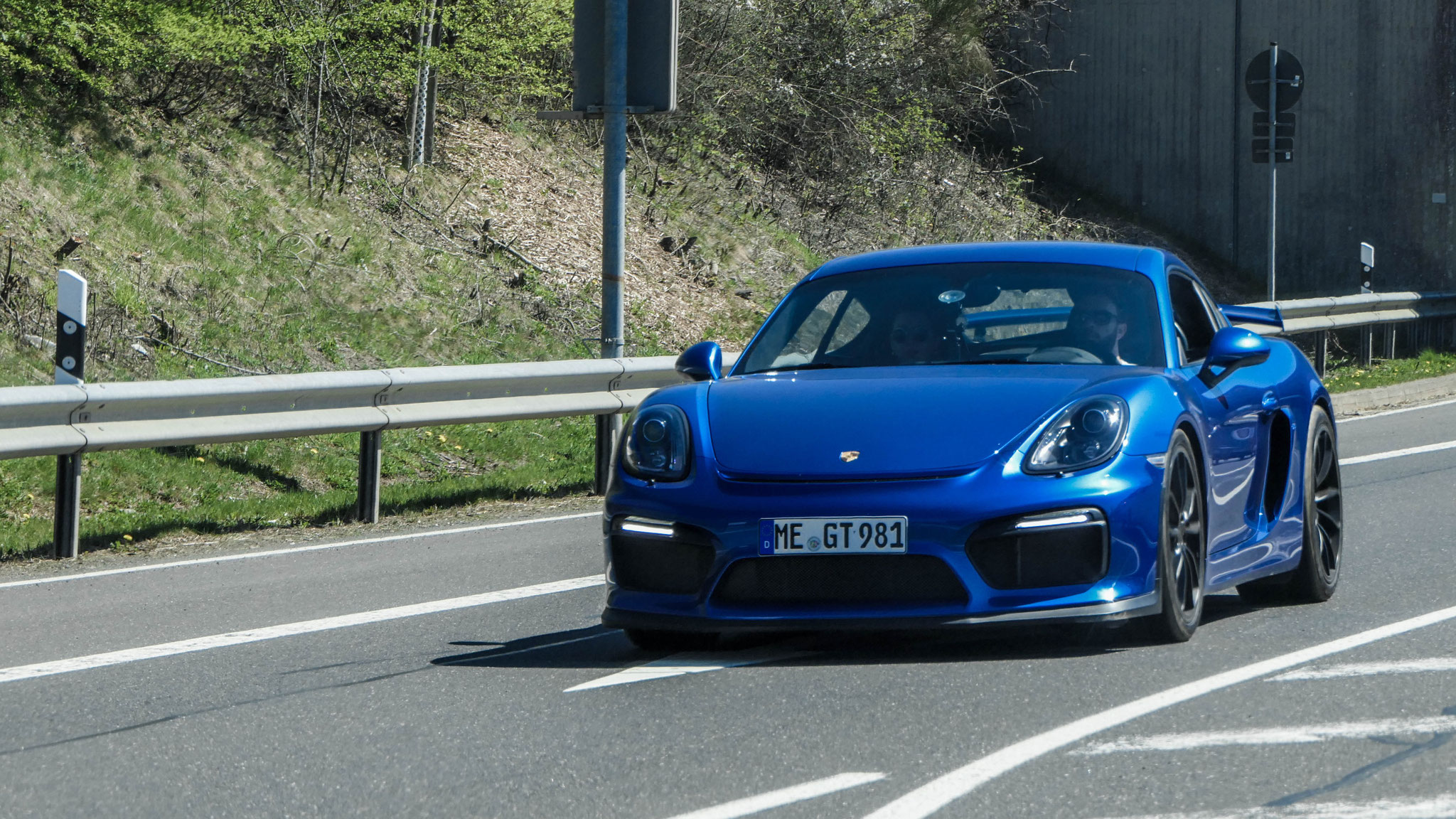 Porsche Cayman GT4 -ME-GT981