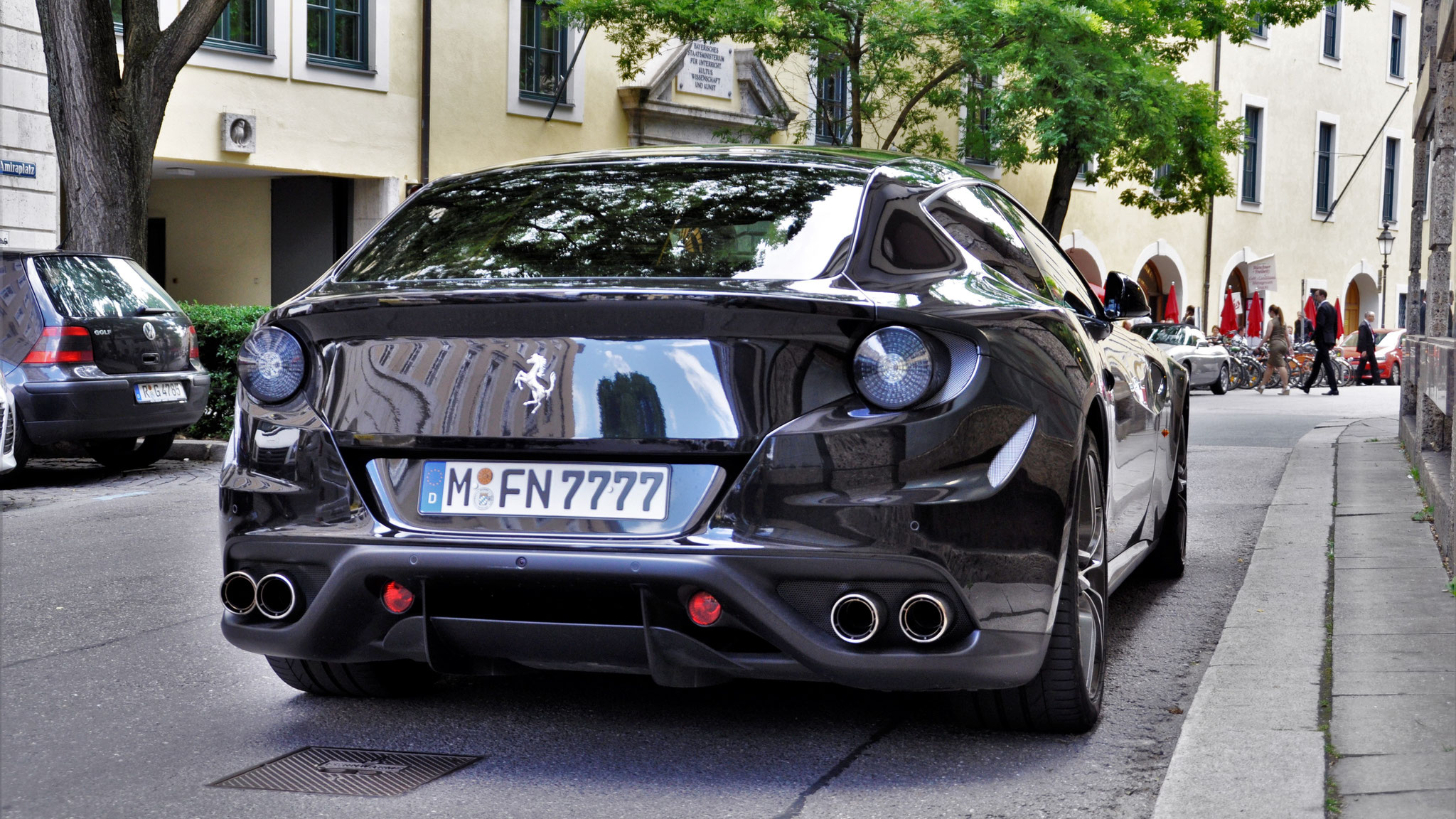 Ferrari FF - M-FN7777