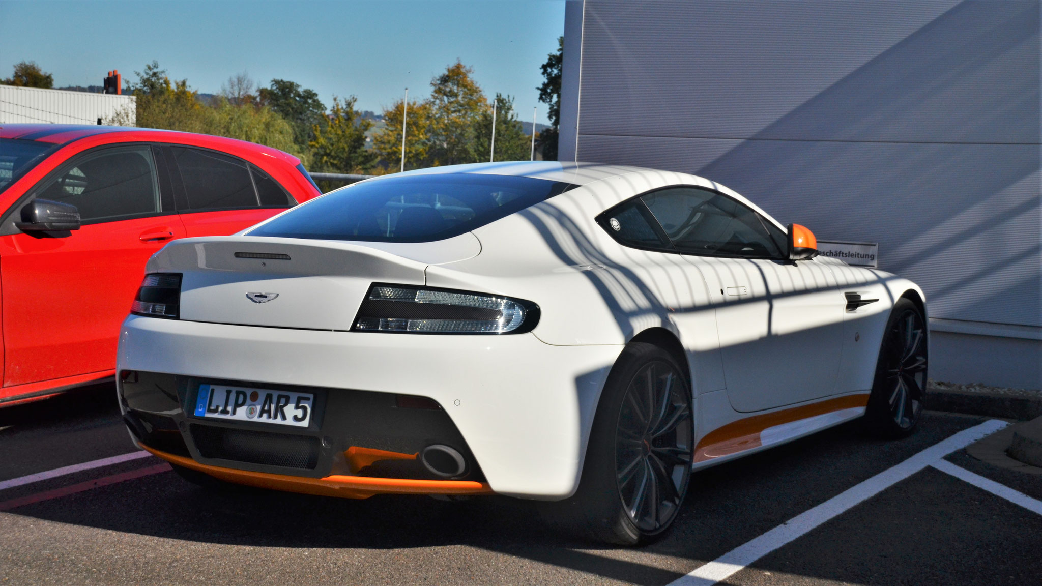 Aston Martin Vantage V8 N430 - LIP-AR5