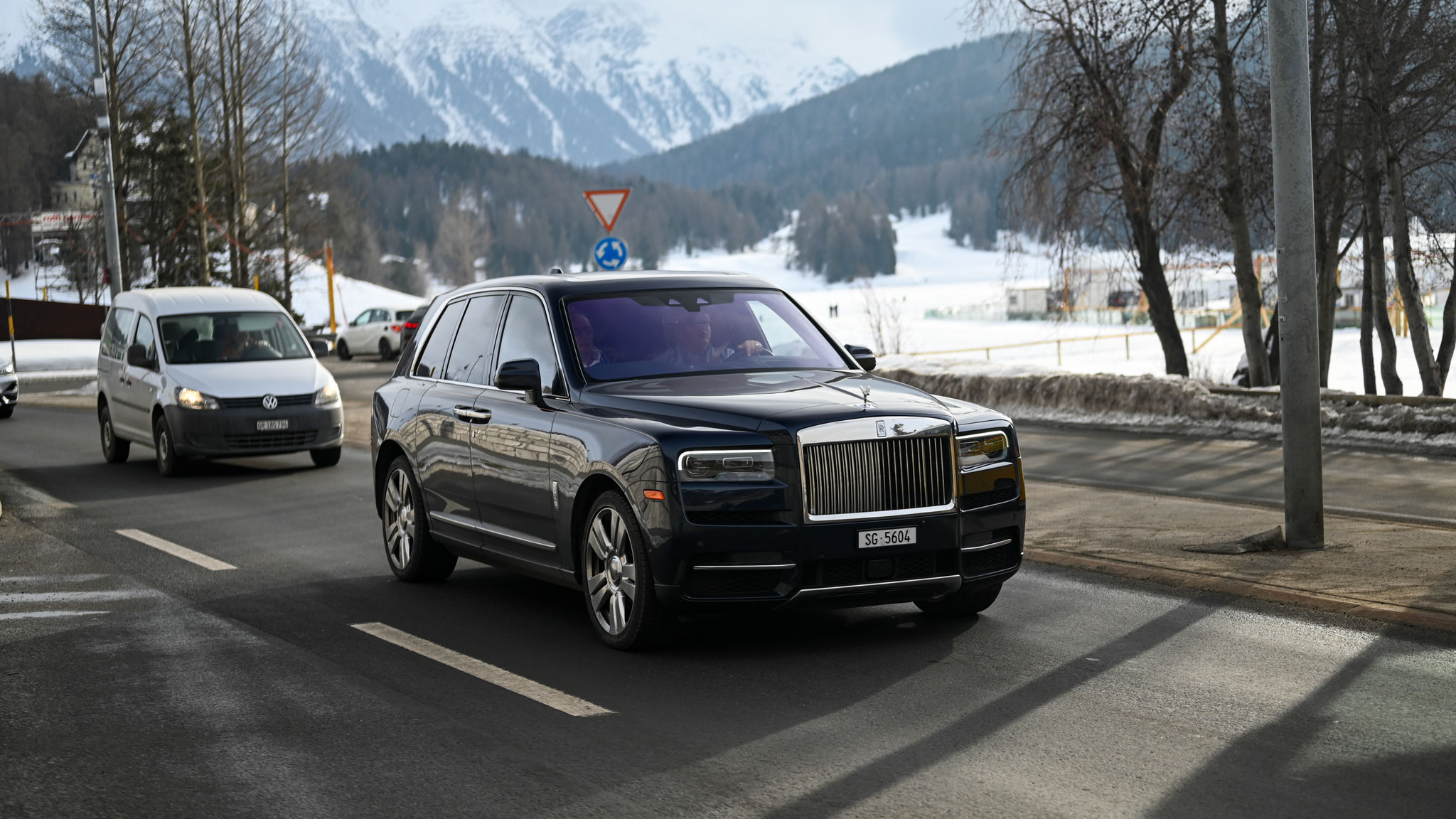 Rolls Royce Cullinan - SG5604 (CH)