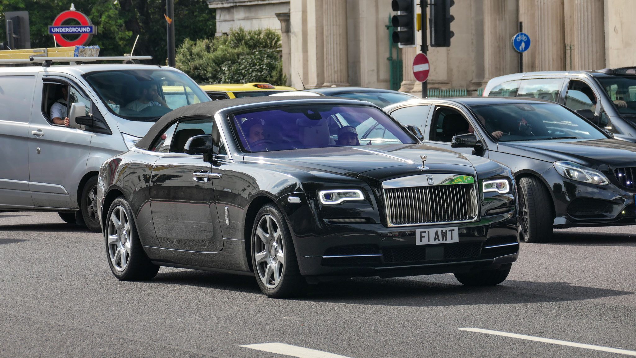 Rolls Royce Dawn - F1AWT (GB)