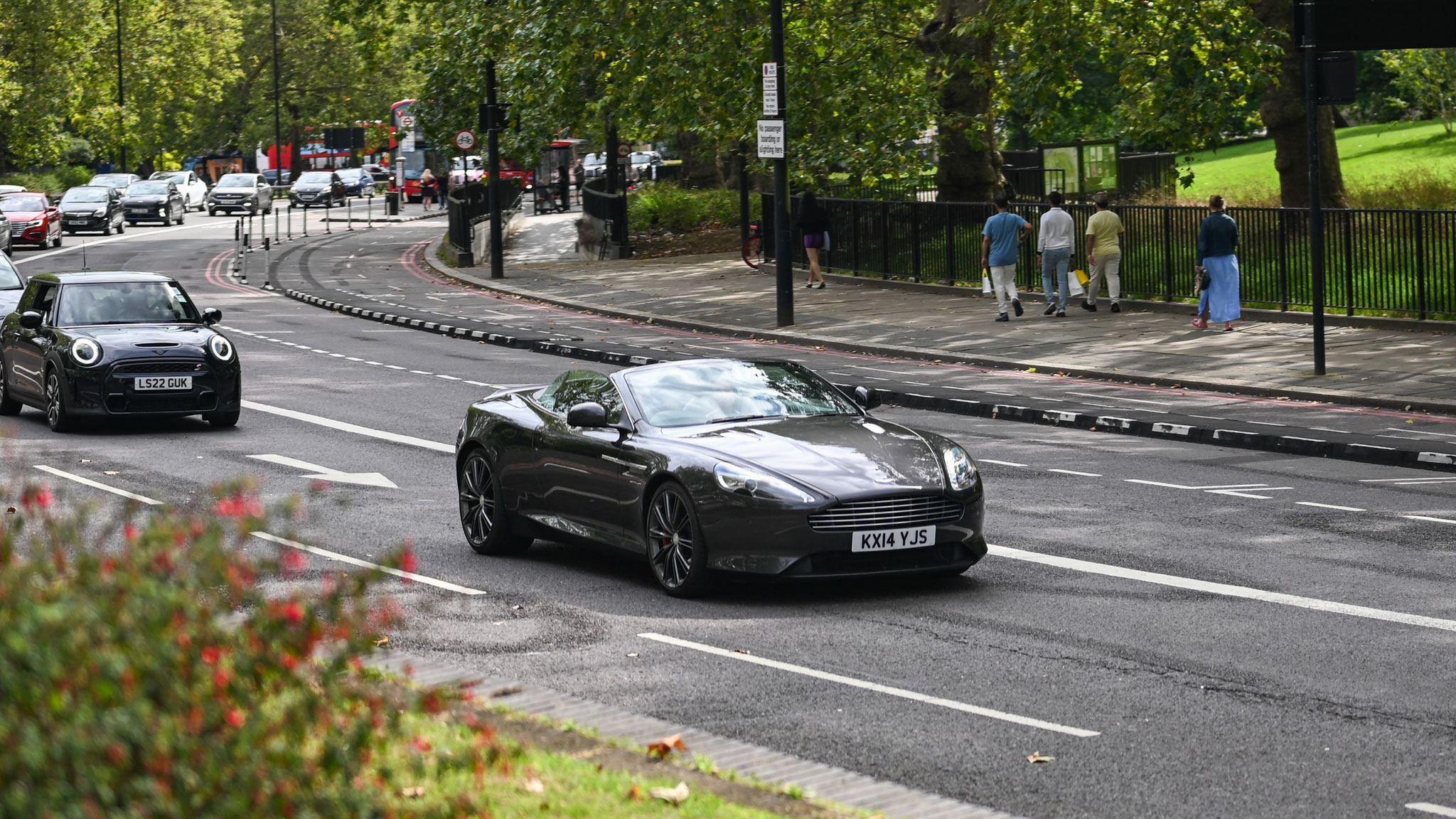 Aston Martin DB9 GT Volante - KX14YJS (GB)