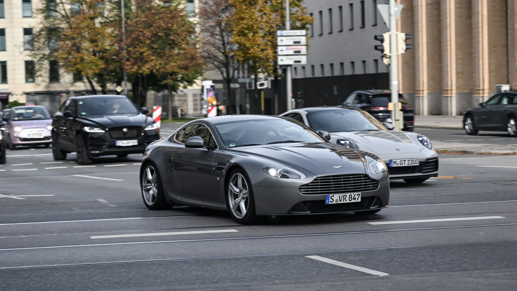 Aston Martin Vantage V8 - S-VR847