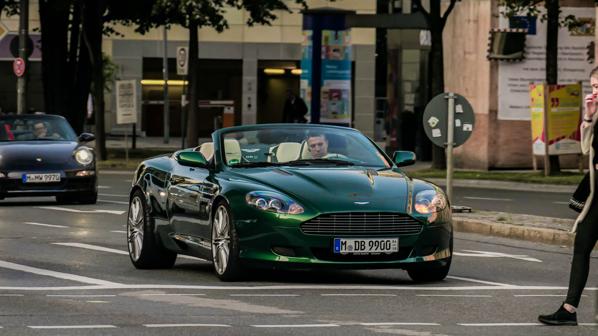 Aston Martin DB9 Volante - M-DB9900