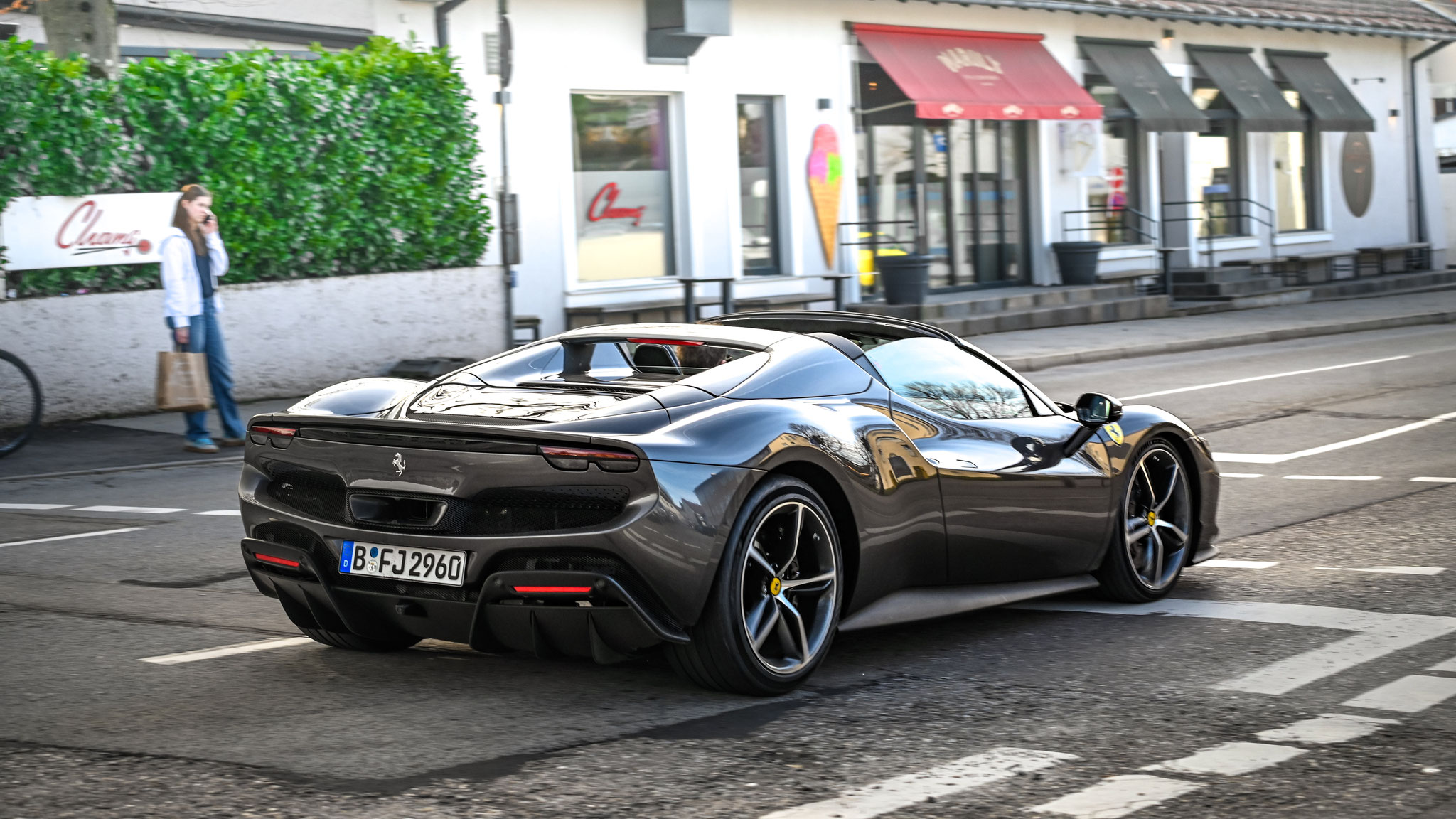 Ferrari 296 GTS - B-FJ2960