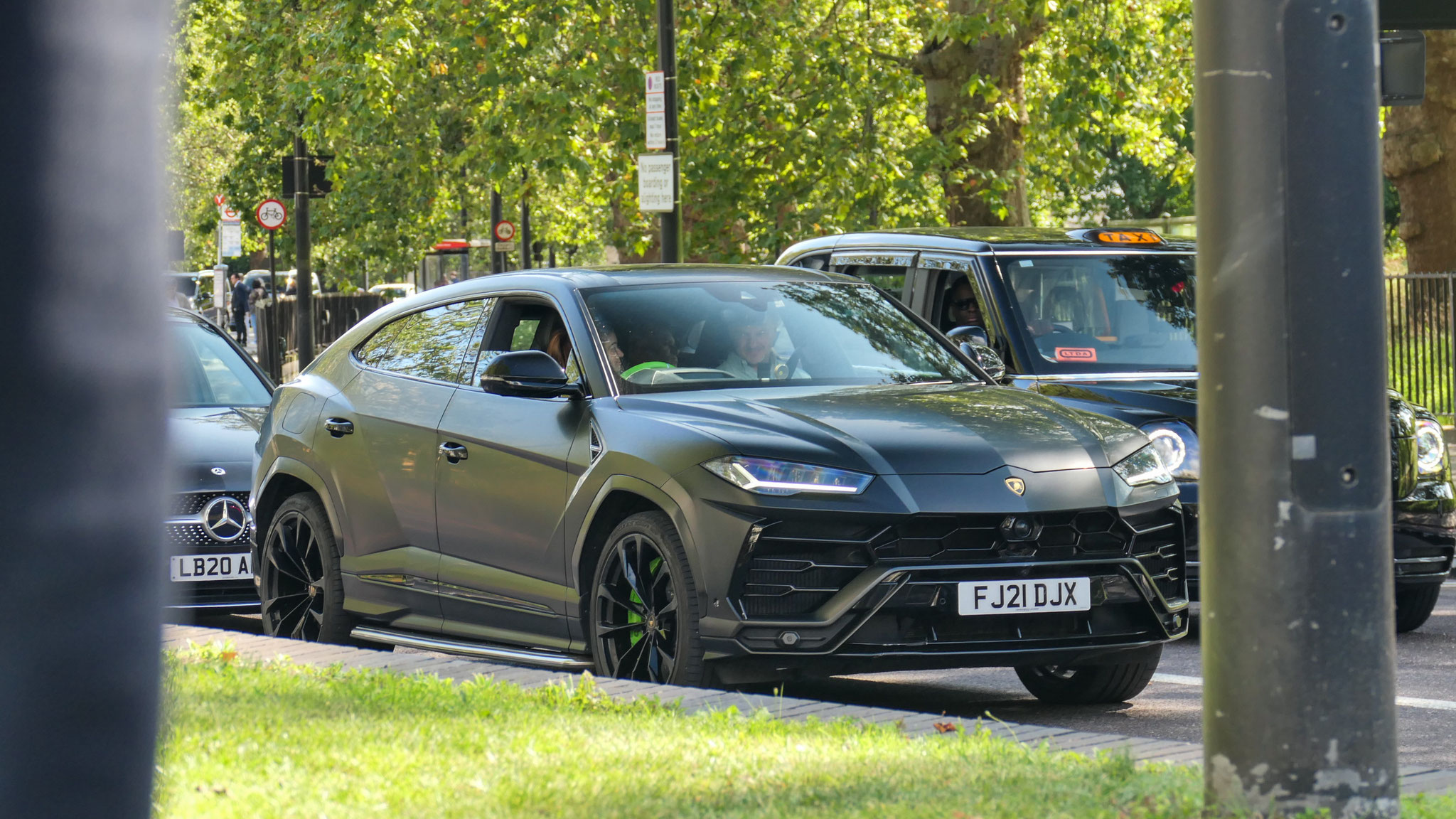 Lamborghini Urus - FJ21DJX (GB)