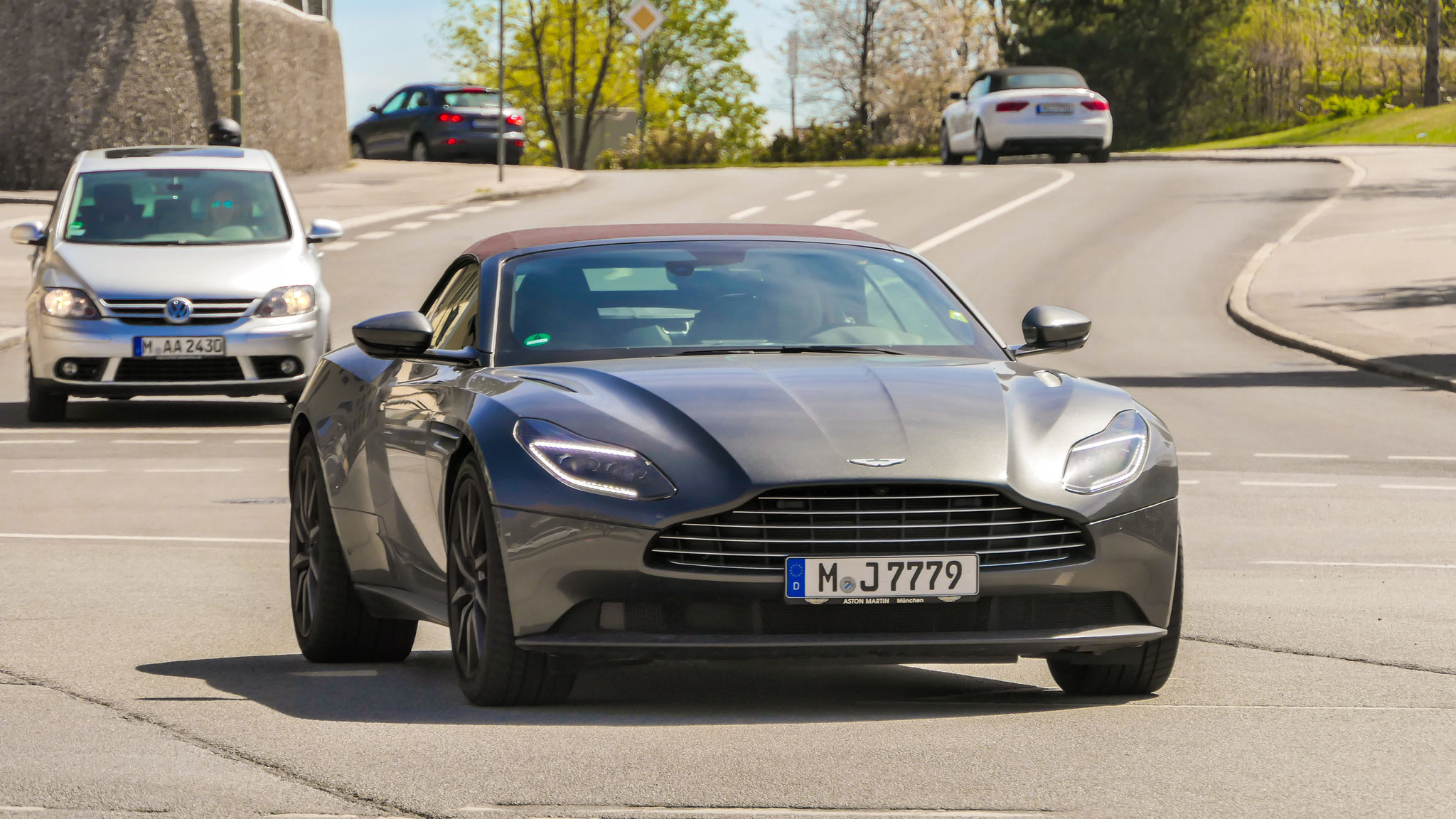 Aston Martin DB11 Volante - M-J7779