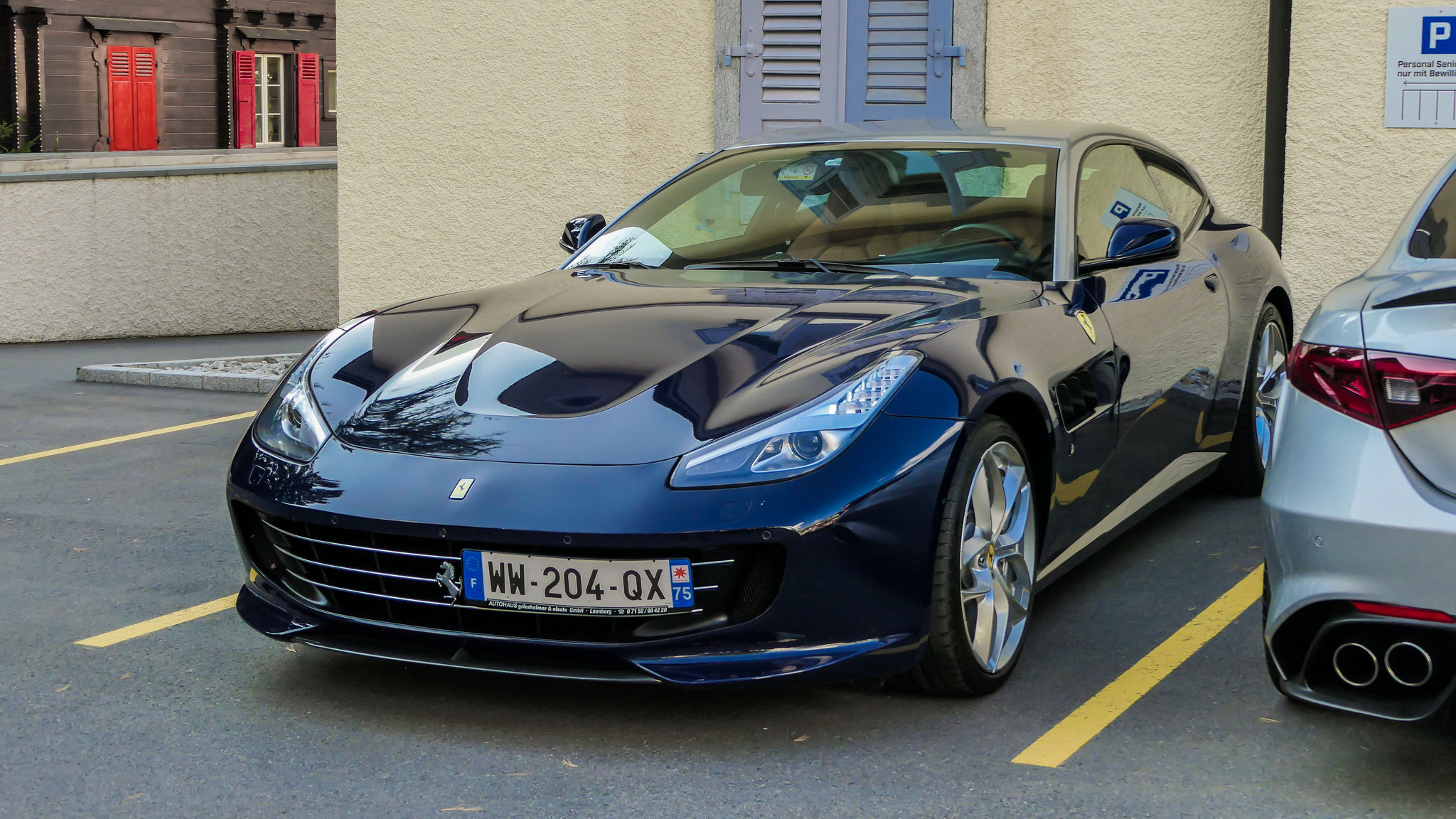 Ferrari GTC4 Lusso - WW204QX-75 (FRA)
