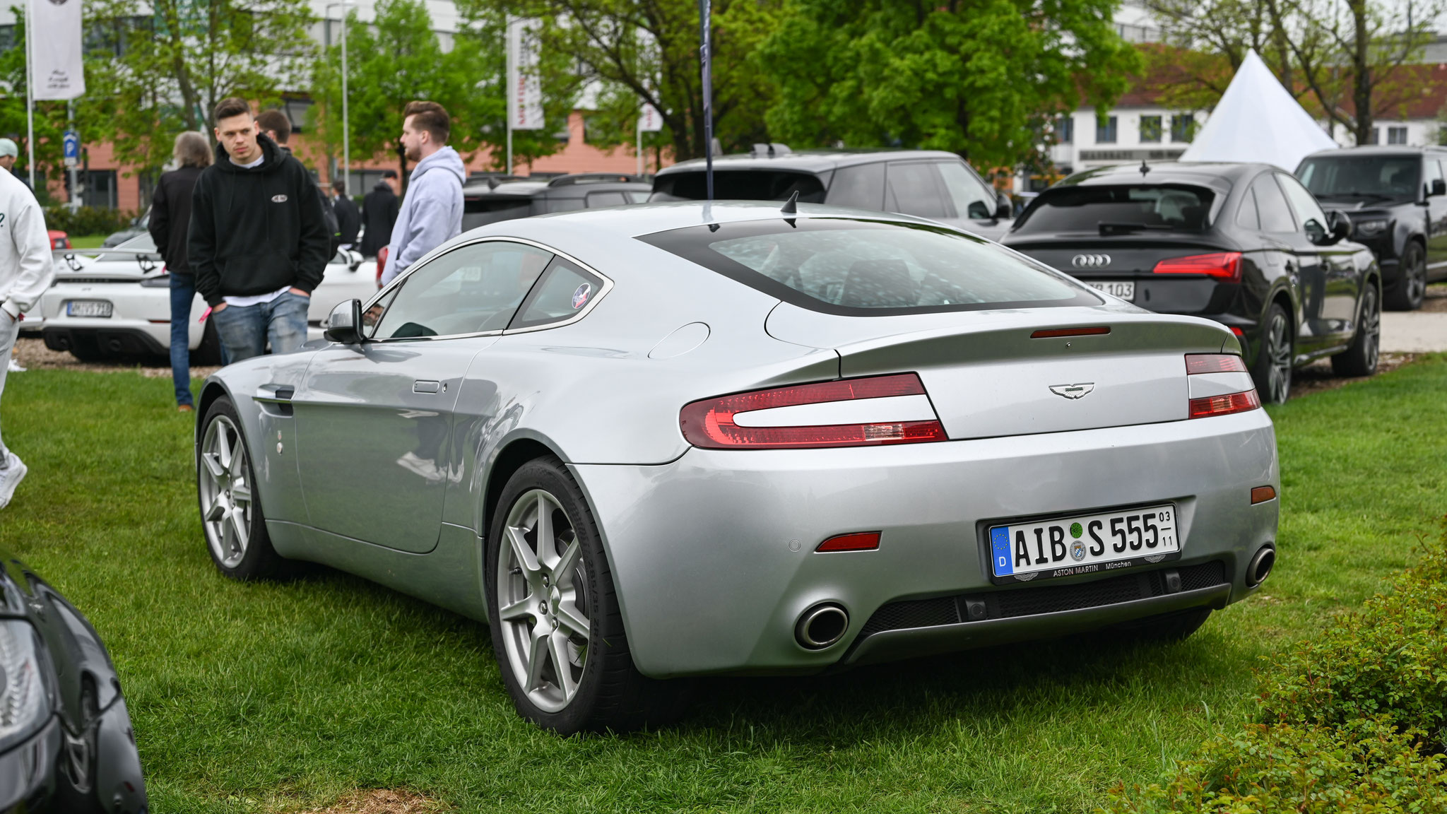 Aston Martin Vantage V8 - AIB-S555