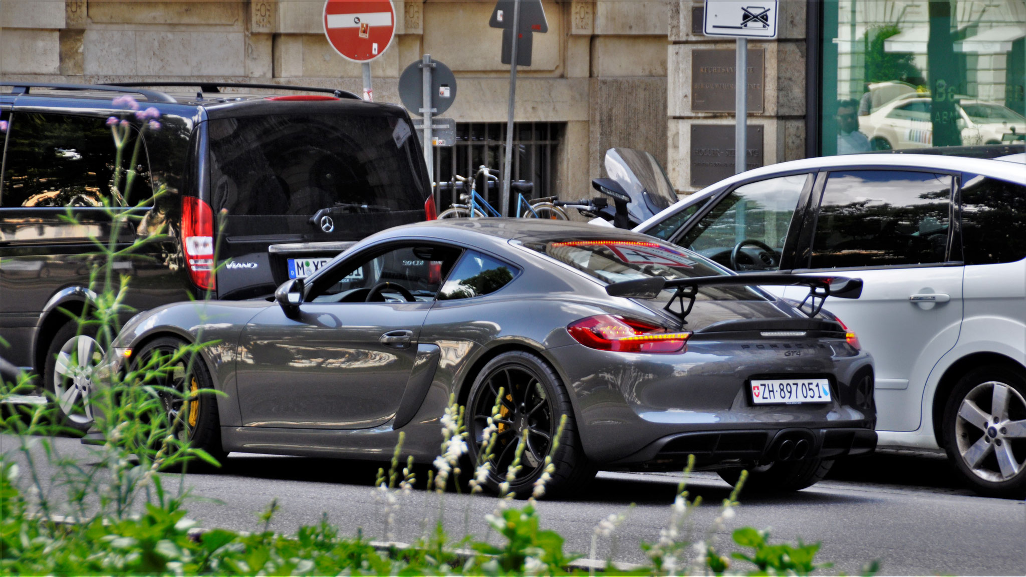Porsche Cayman GT4 - ZH897051 (CH)