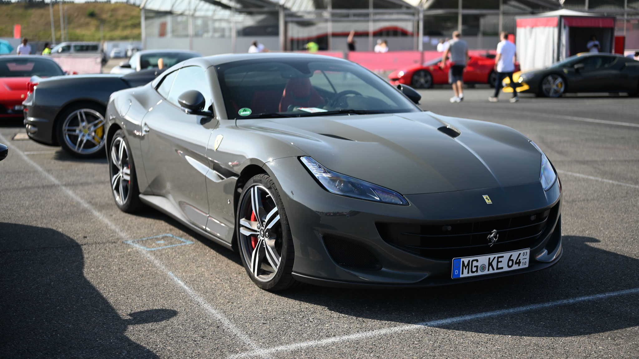 Ferrari Portofino - MG-KE-64