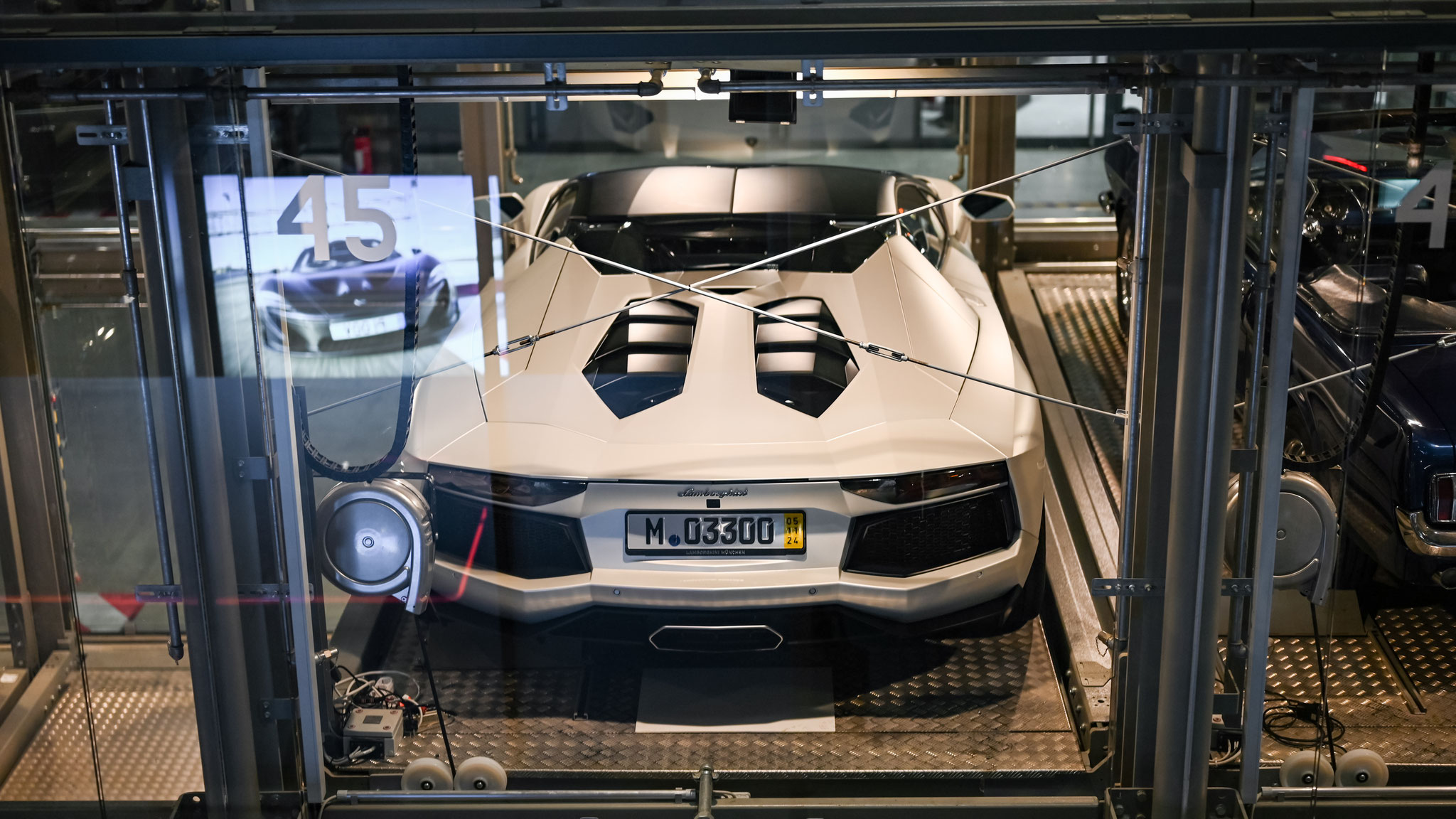 Lamborghini Aventador LP700-4 Roadster - M-03300