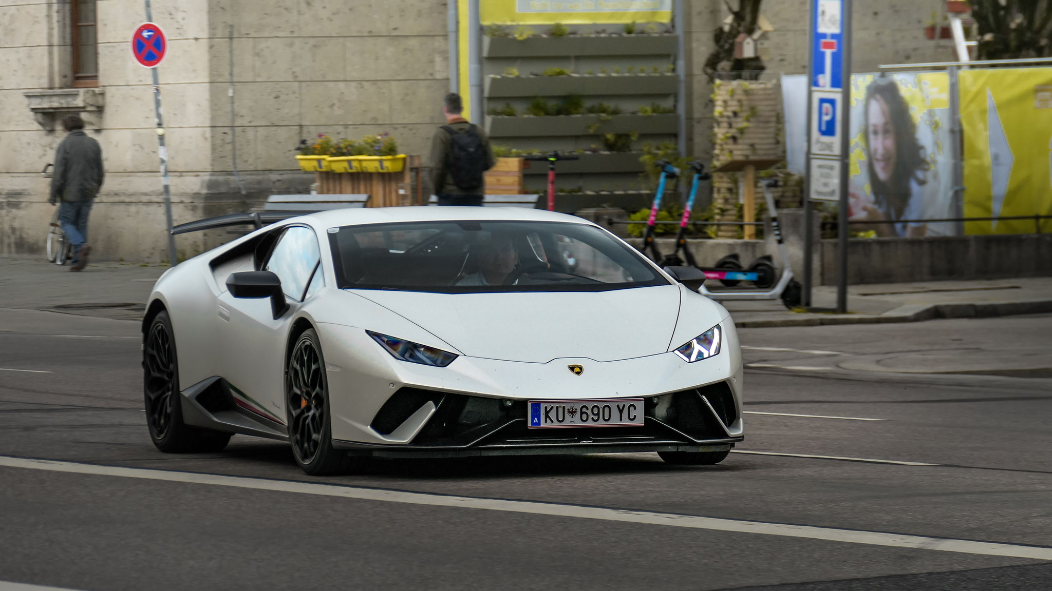 Lamborghini Huracan Performante - KU-690YC (AUT)