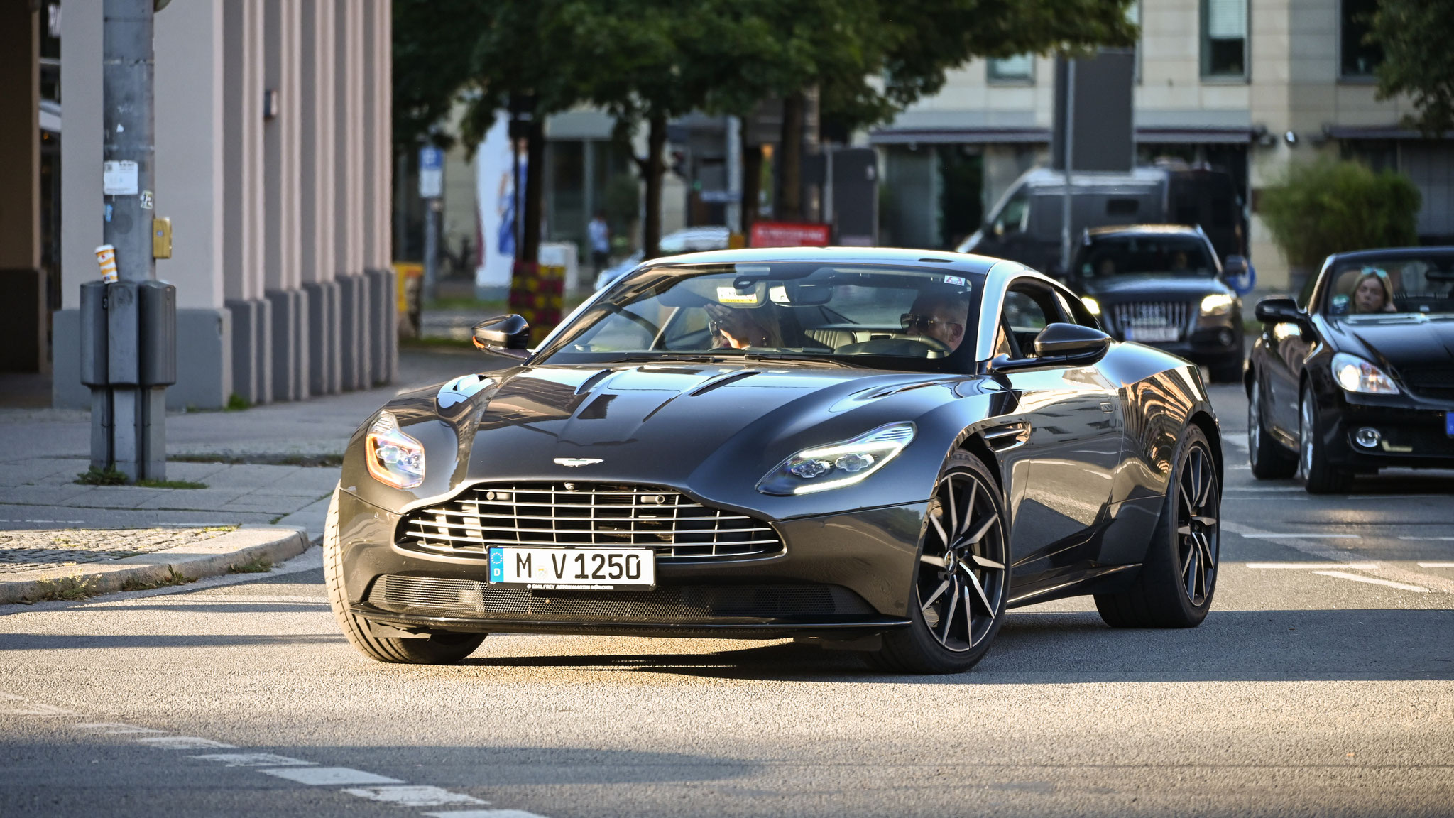 Aston Martin DB11 - M-V1250