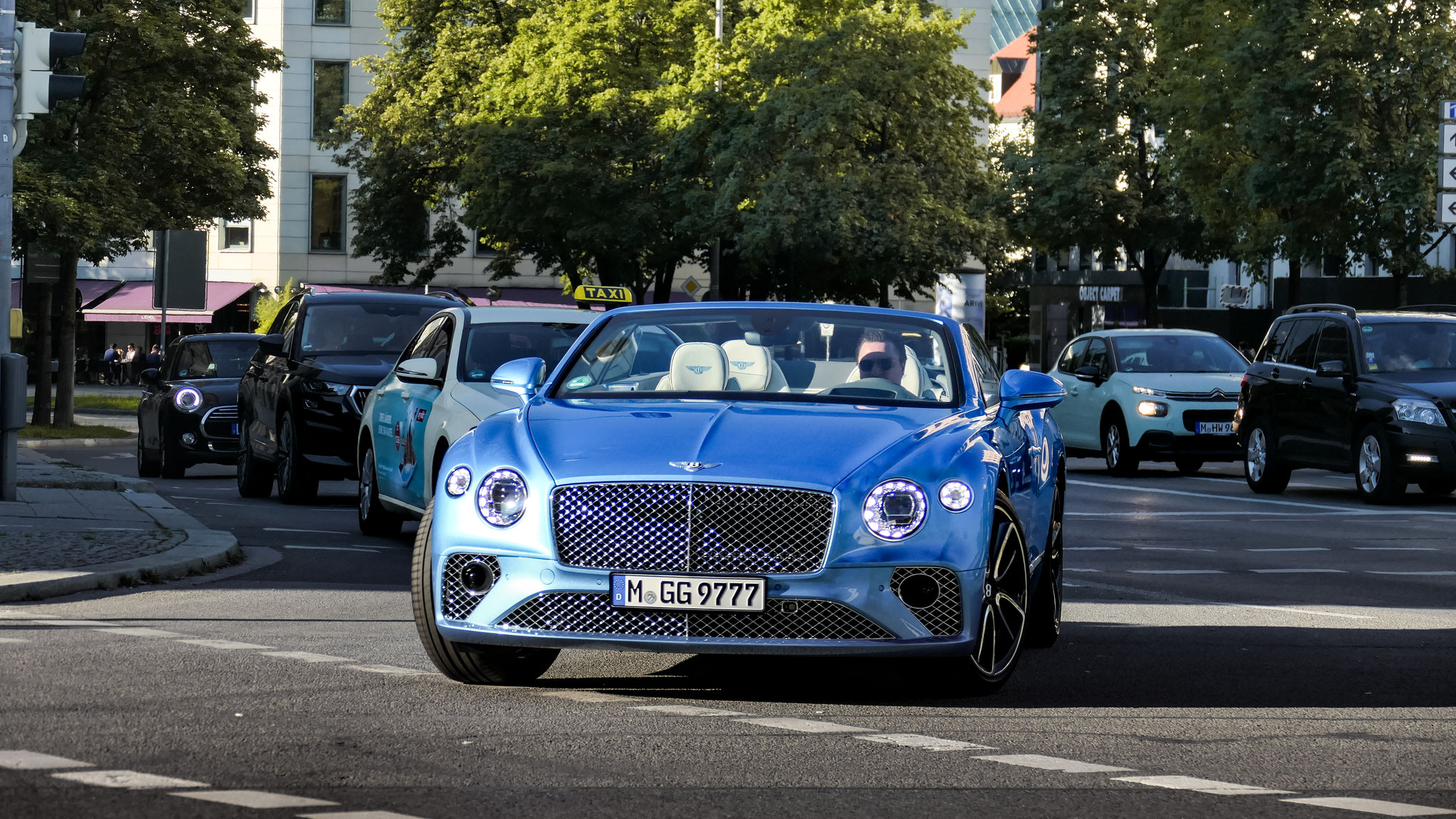 Bentley Continental GTC - M-GG9777