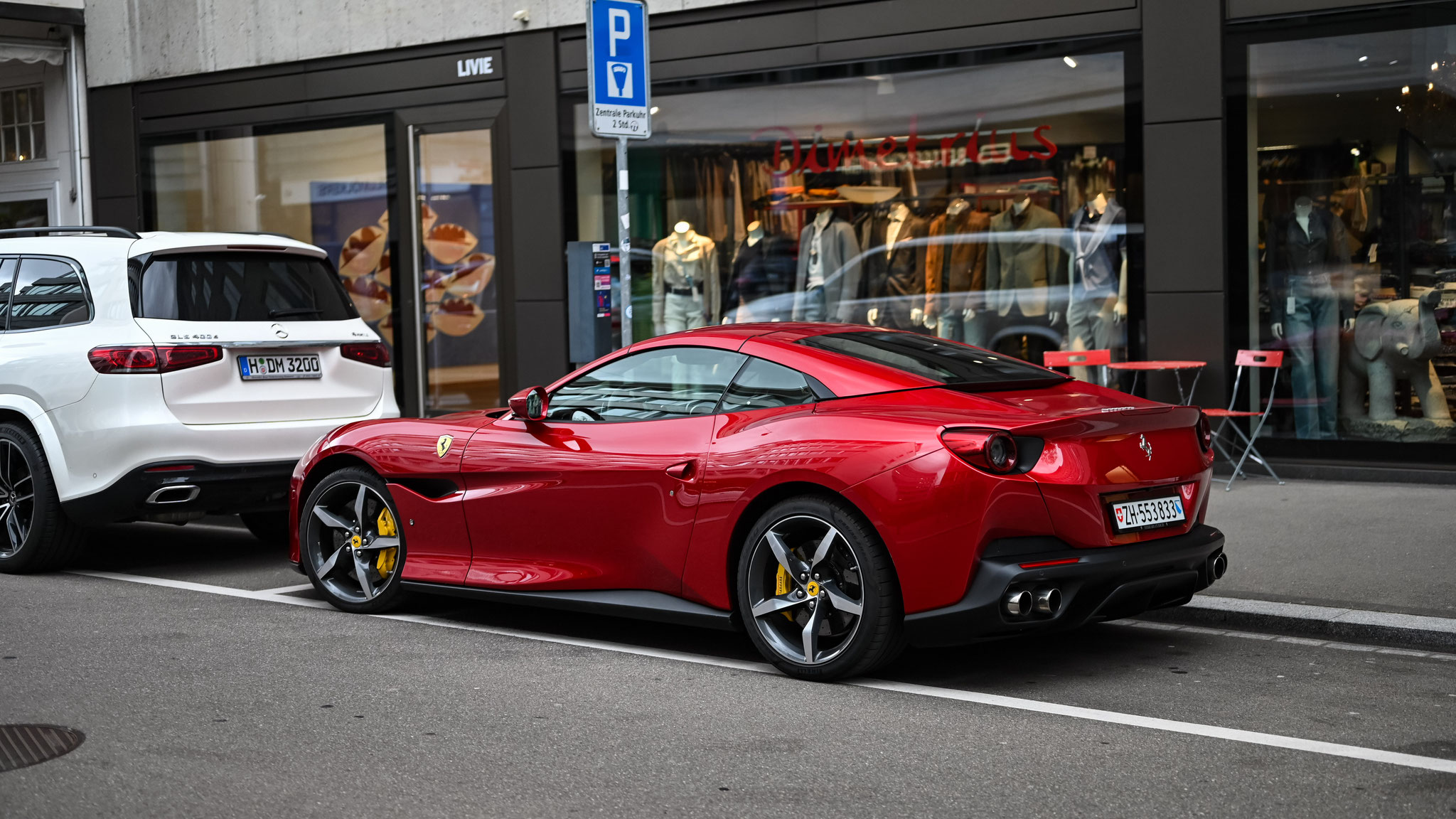 Ferrari Portofino - ZH553833 (CH)