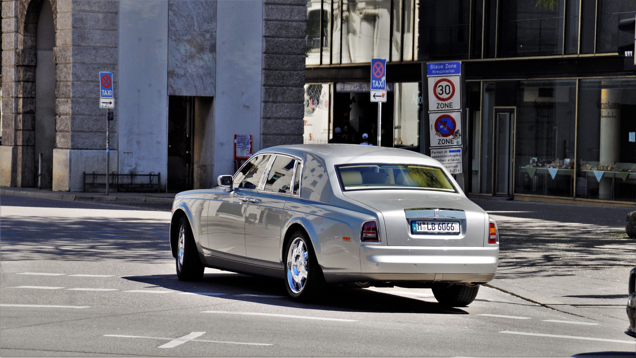 Rolls Royce Phantom - M-LB6066