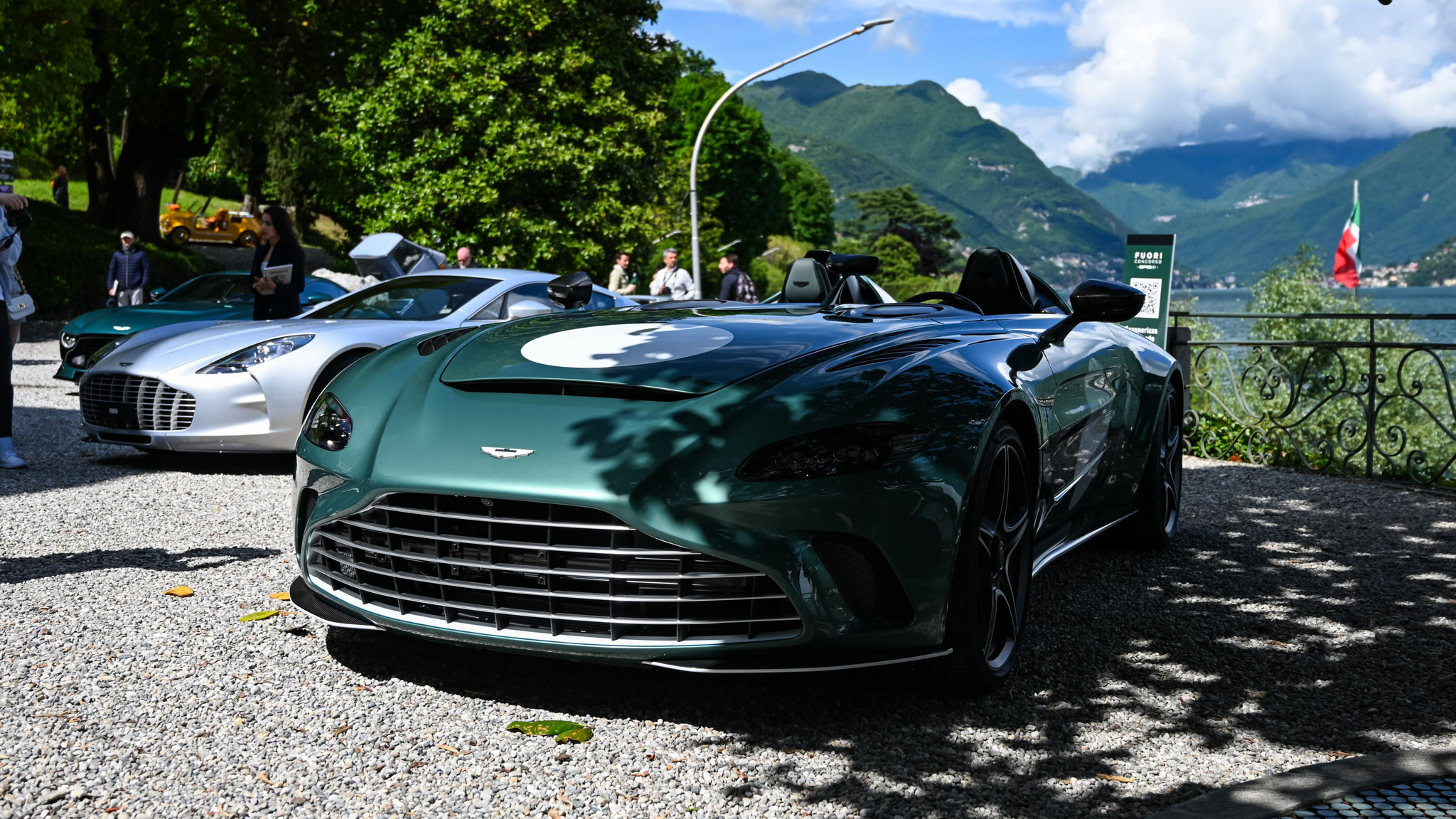 Aston Martin V12 Speedster