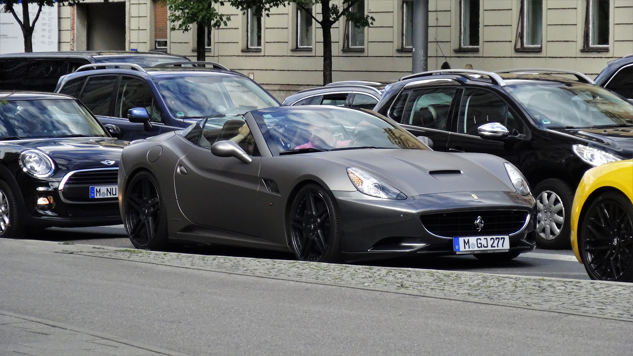 Ferrari California - M-GJ277