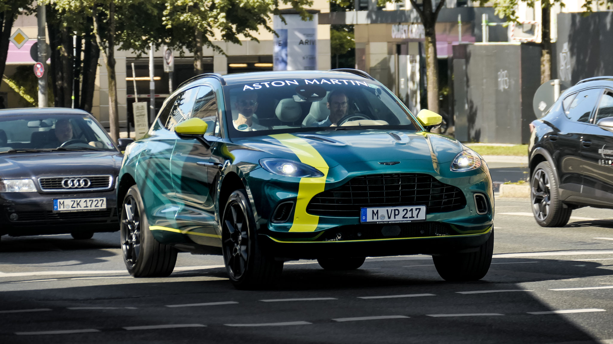Aston Martin DBX - M-VP217
