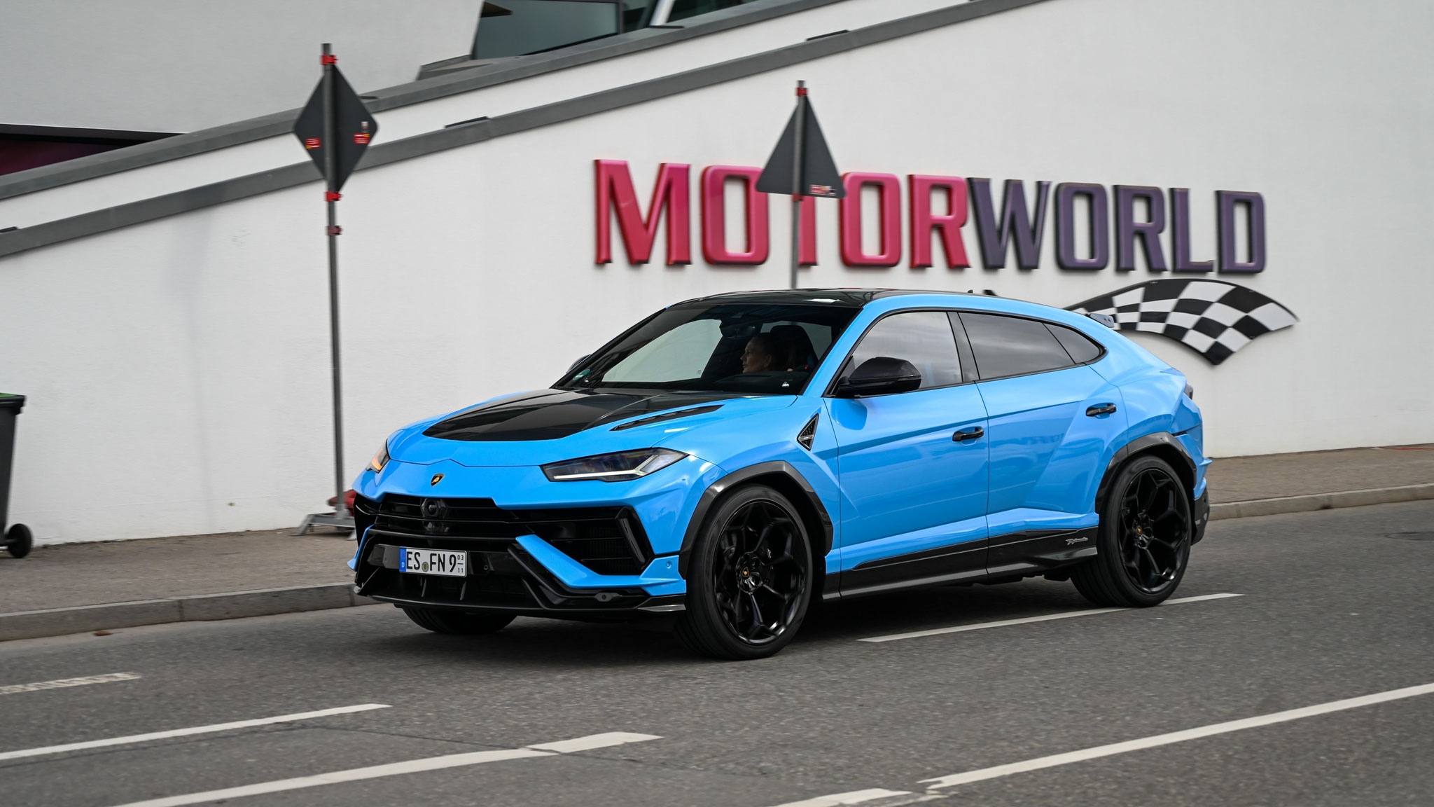 Lamborhini Urus Performante - ES-FN9