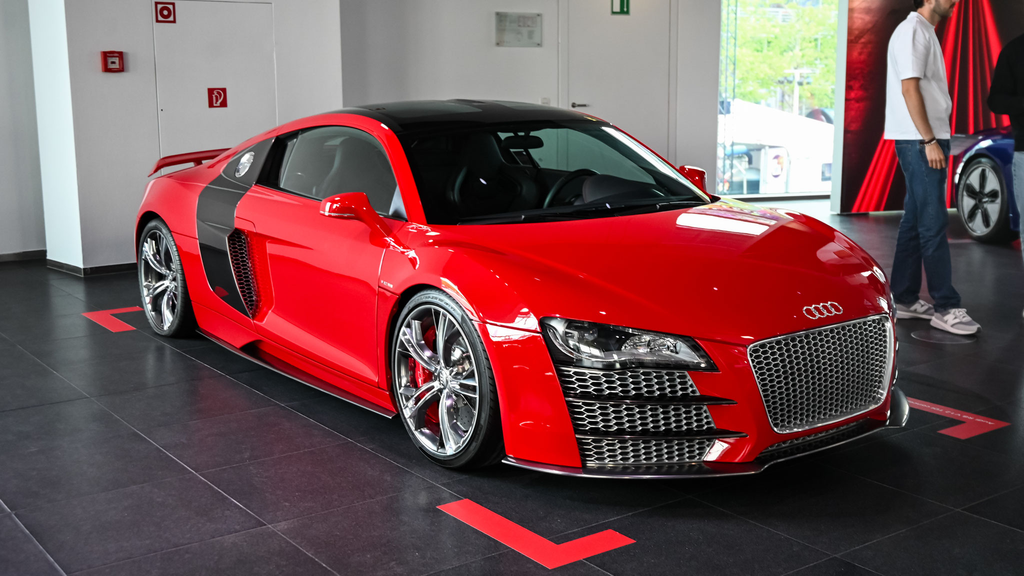 Audi R8 V12 Prototype