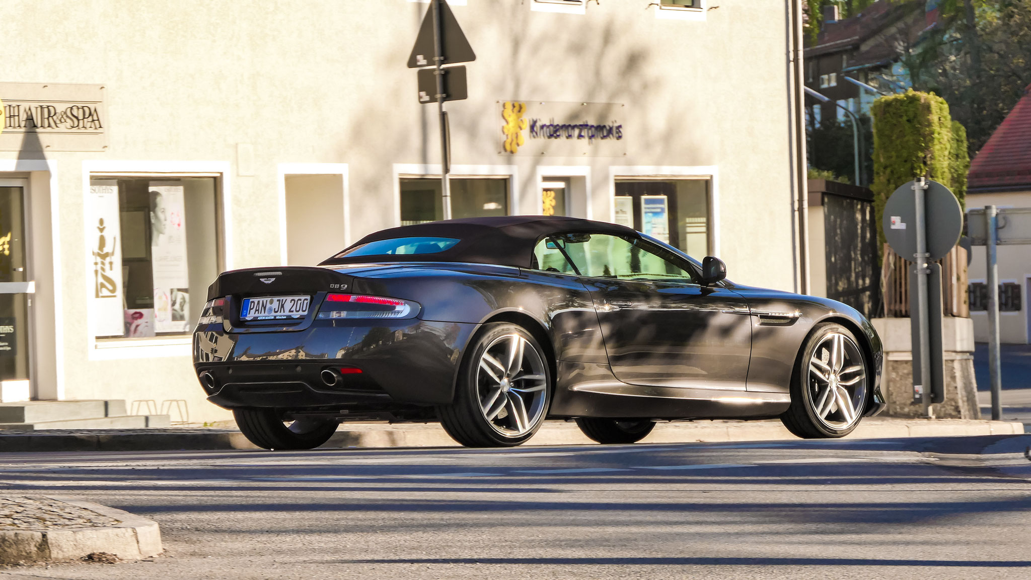 Aston Martin DB9 GT Volante - PAN-JK200